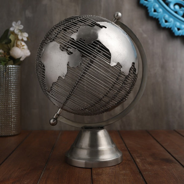 De Massion Solidarity Large Silver Globes.