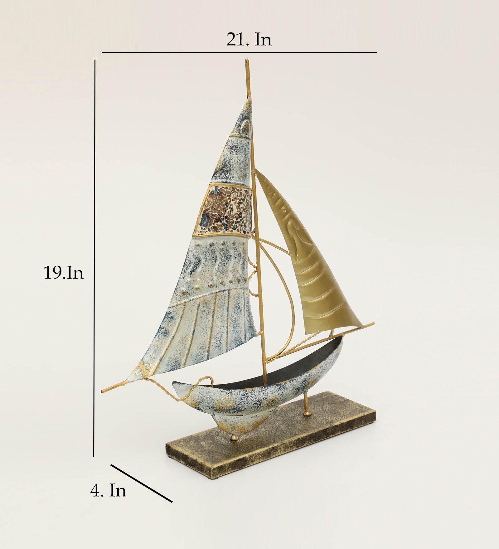Vedas F-Blair Boat Table Decor