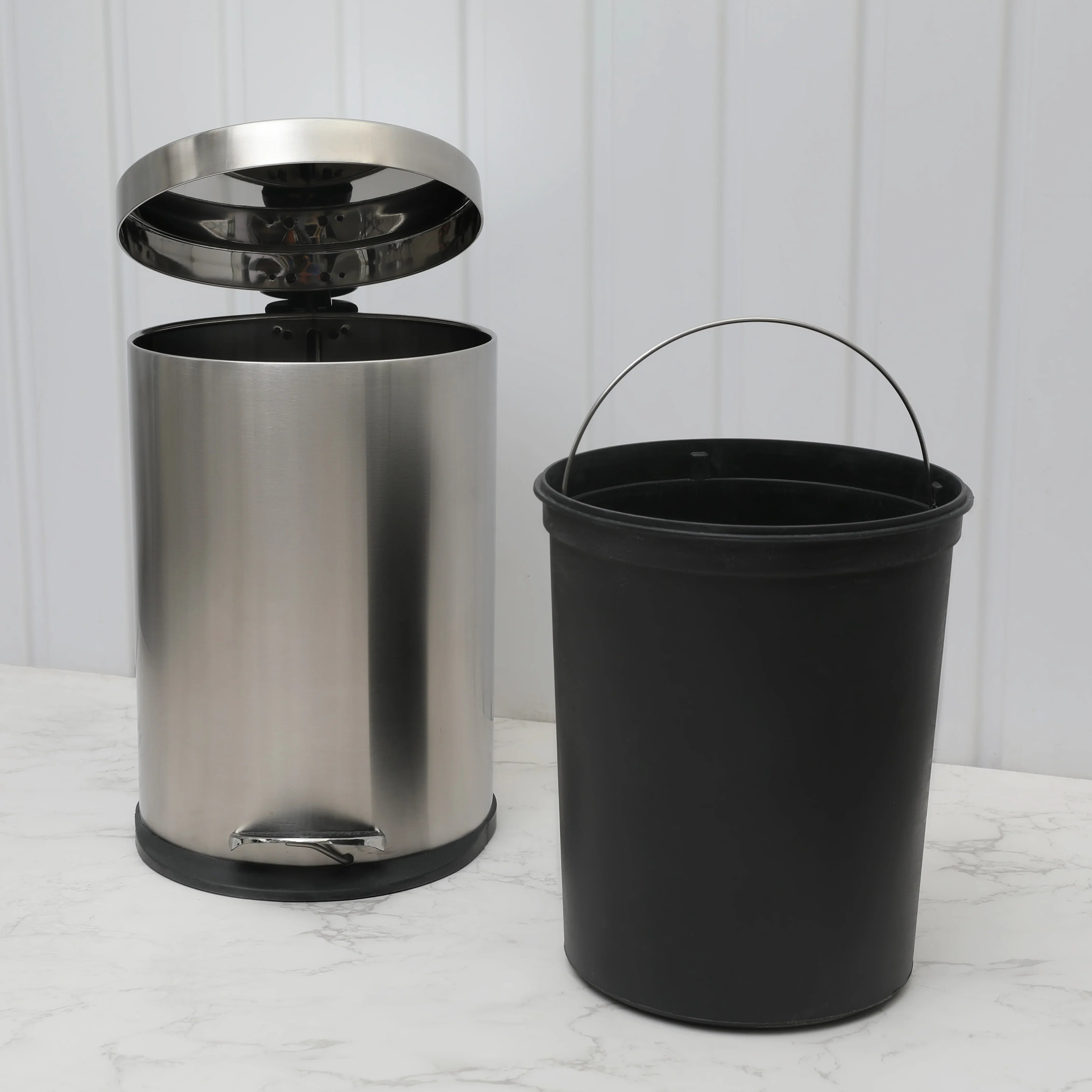 LE Notra Pedal Bin Large 11Ltr 10 X 14 - HomeTown