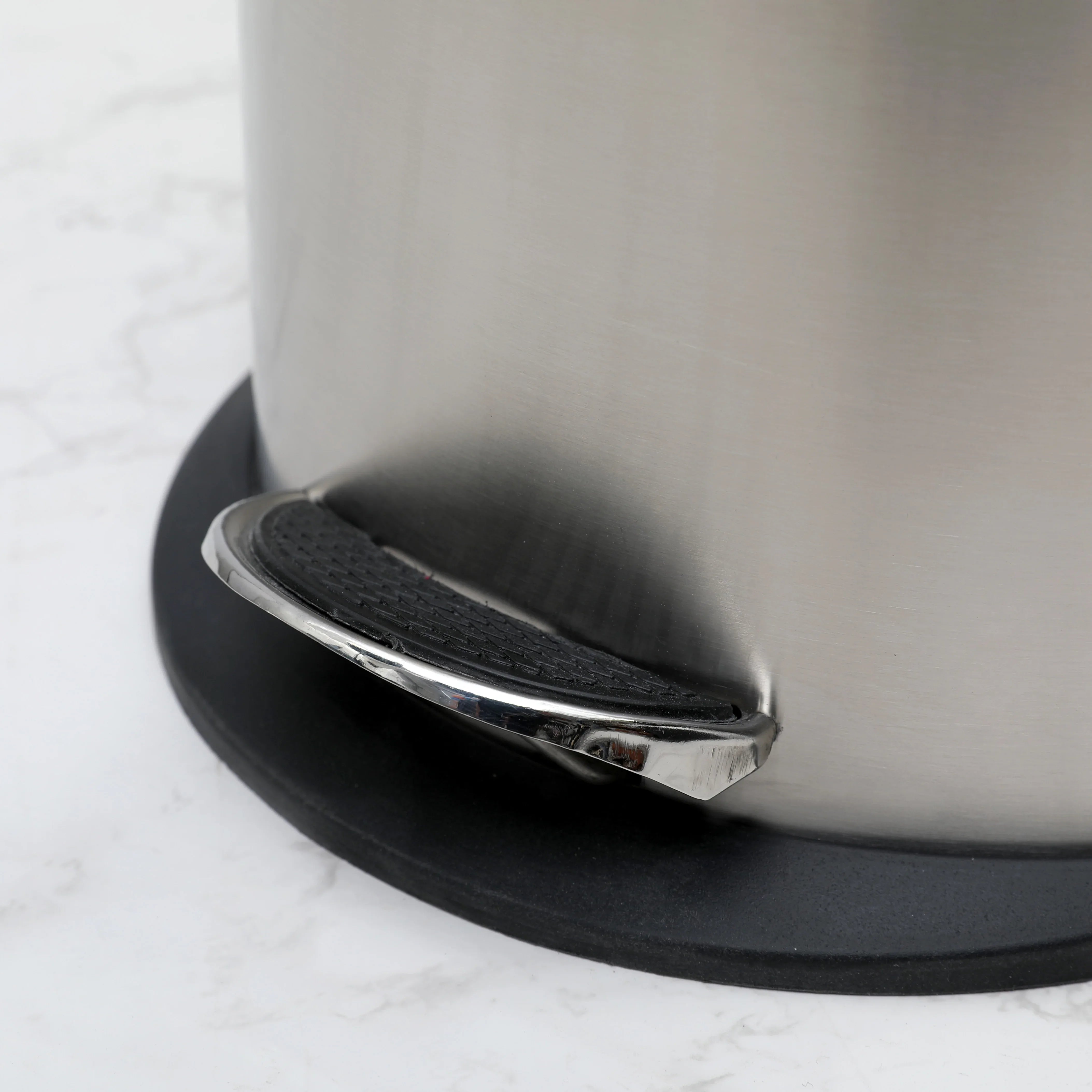 LE Notra Pedal Bin Large 11Ltr 10 X 14 - HomeTown