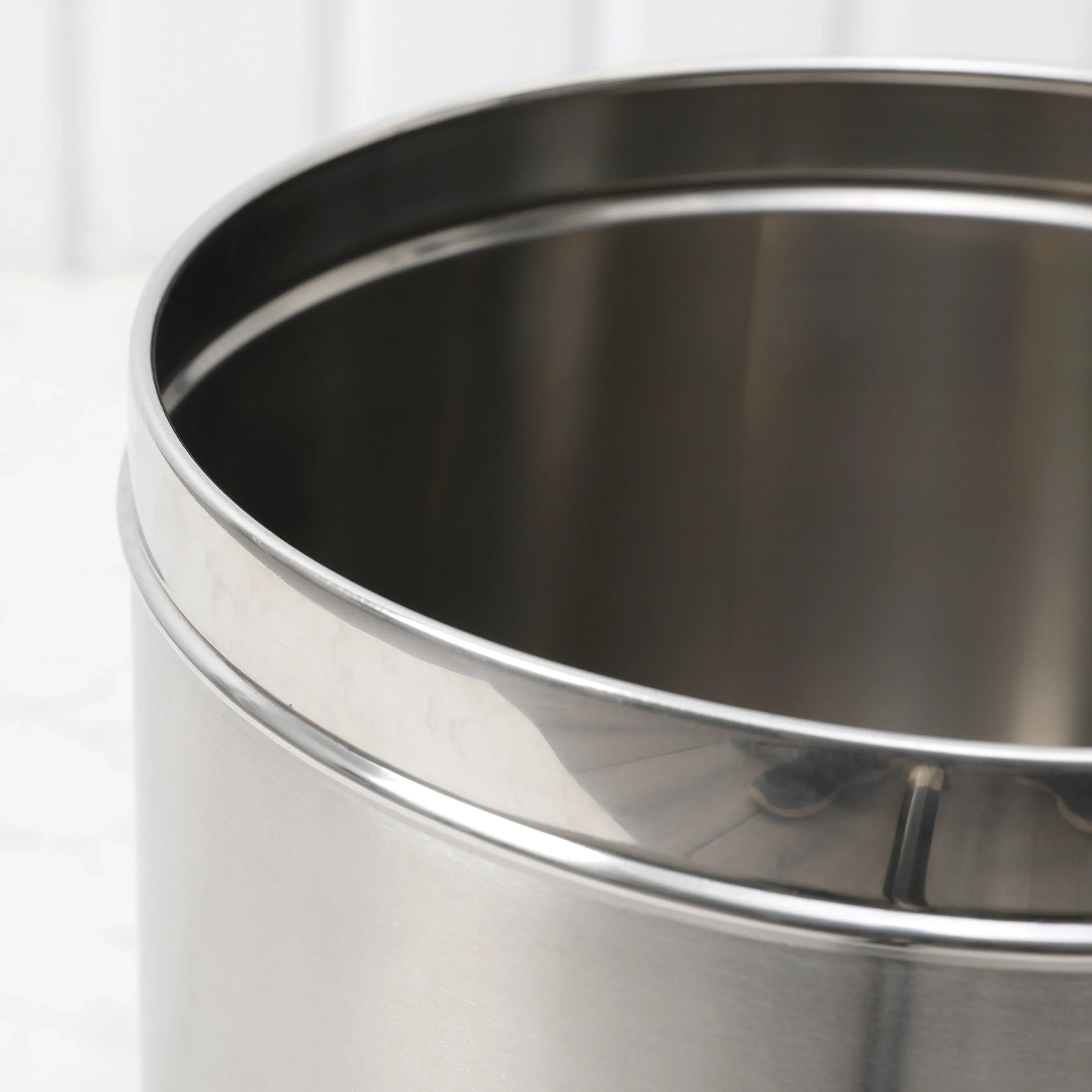 LE Notra Plain Dustbin Large 11Ltr 10X14 - HomeTown