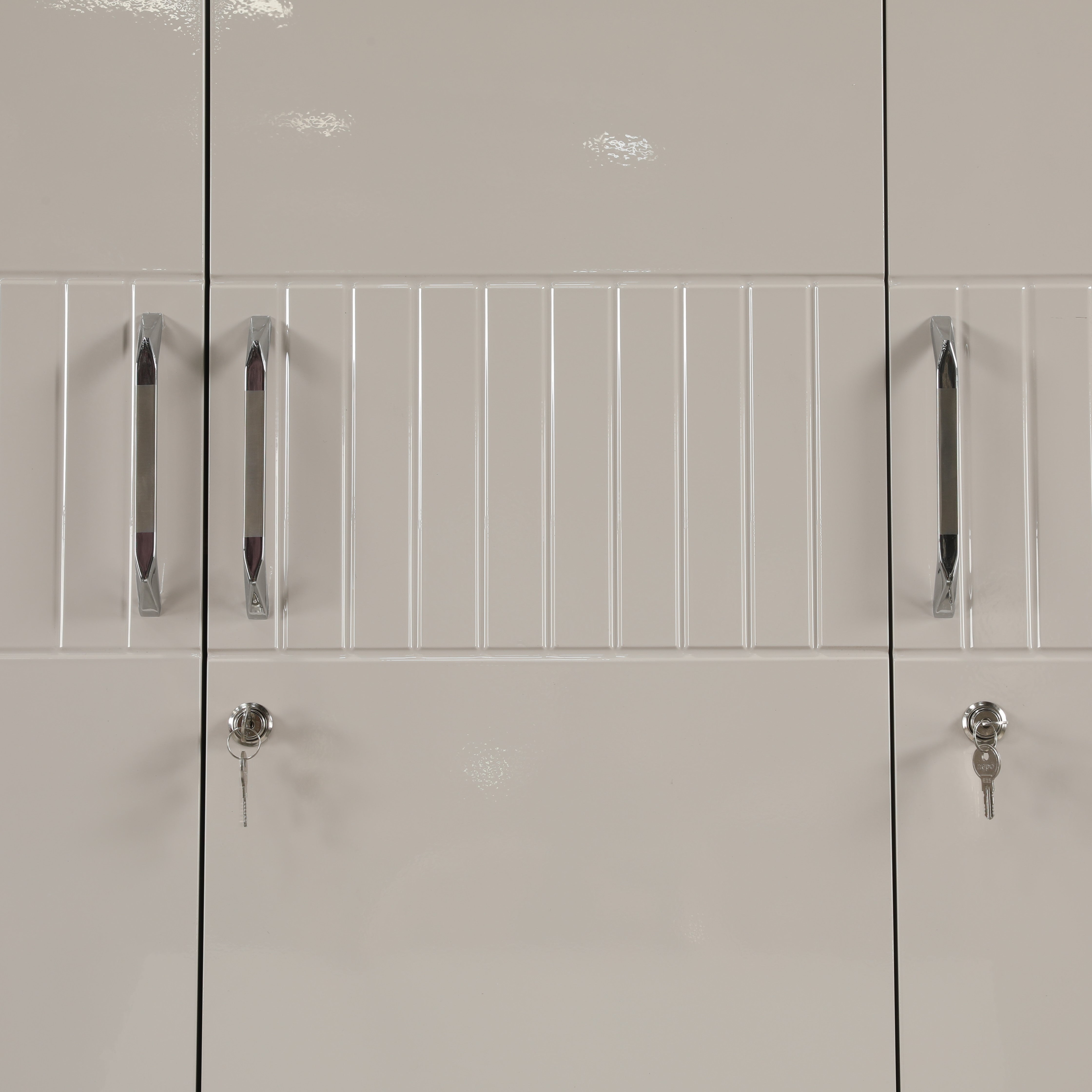 Cascade 3door Wardrobe Without Miror New