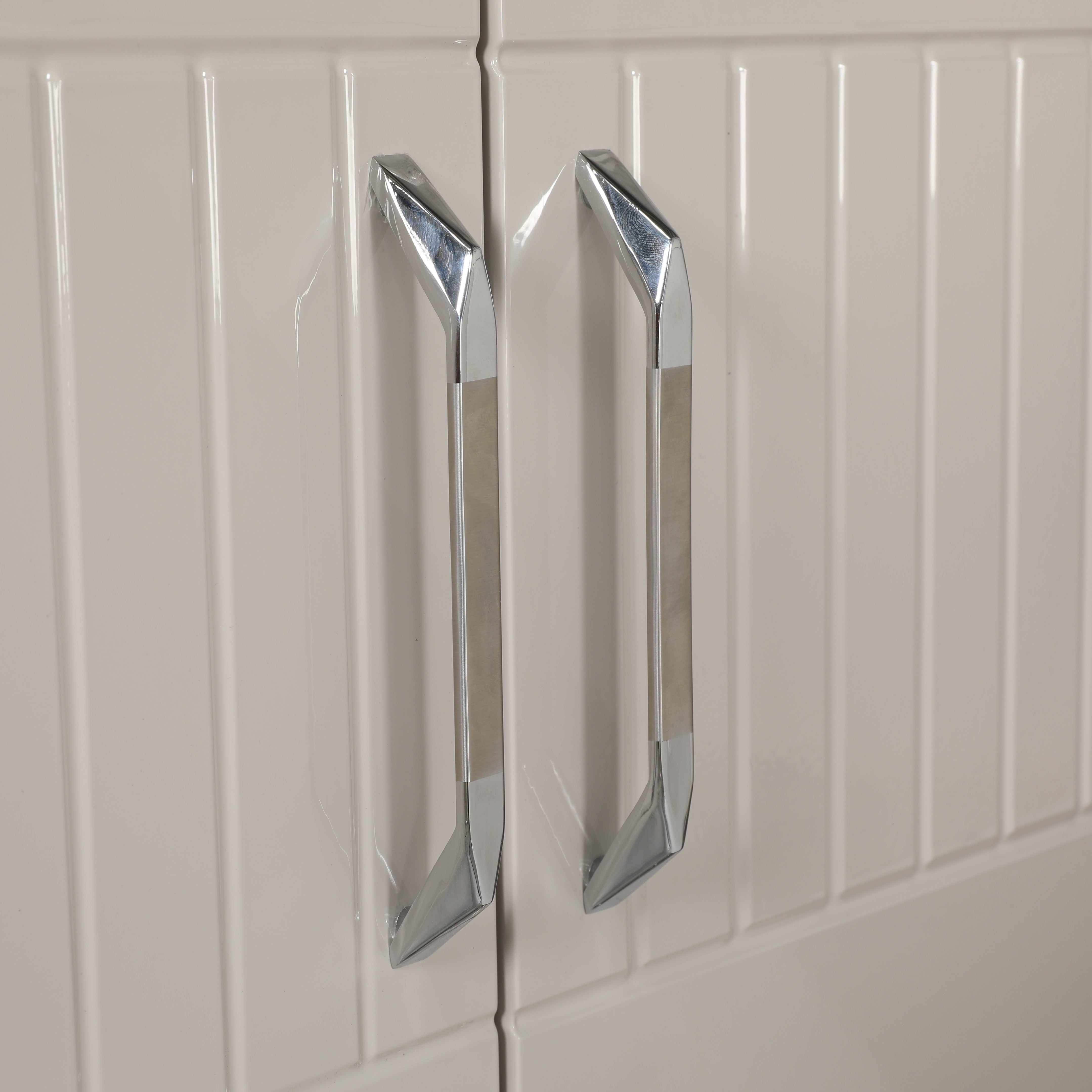 Cascade 3door Wardrobe Without Miror New