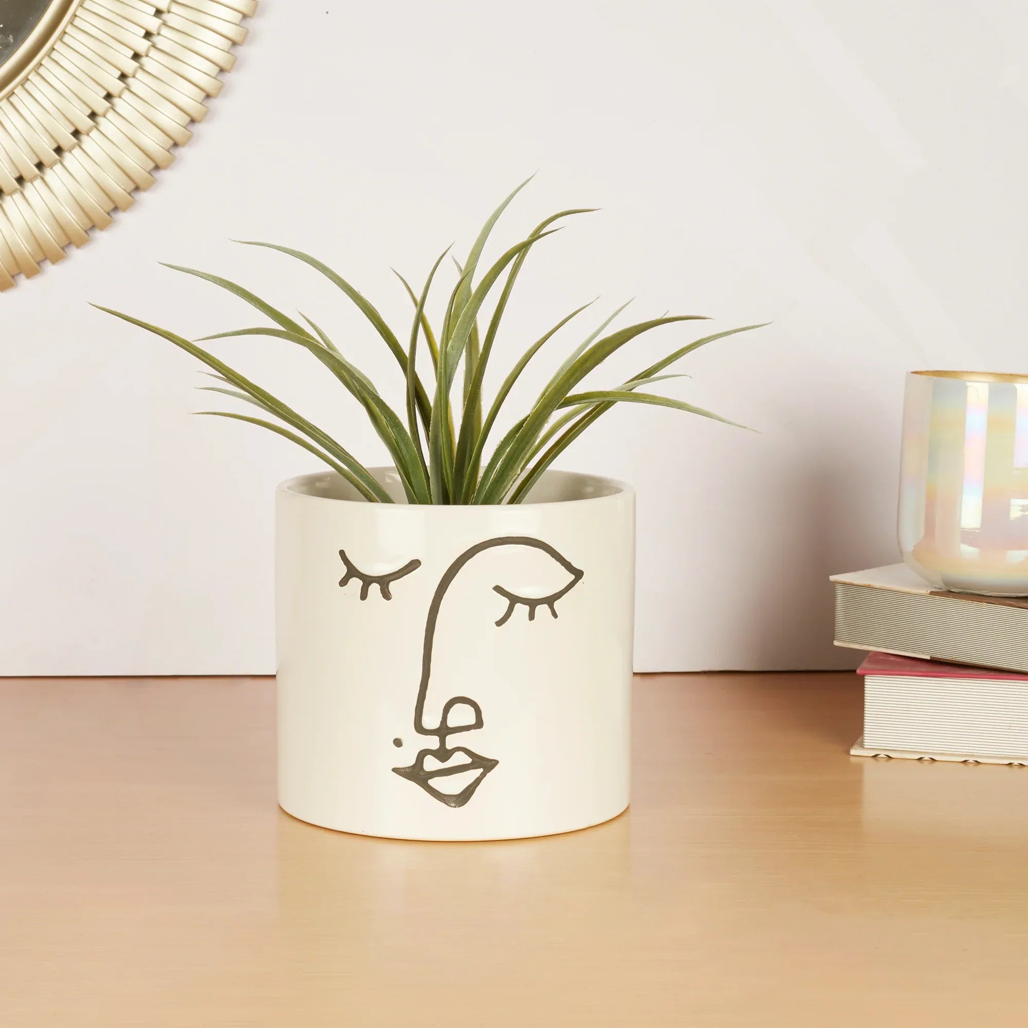 Alura Milan Face3 Ceramic Planter 14Cm in White Colour - HomeTown