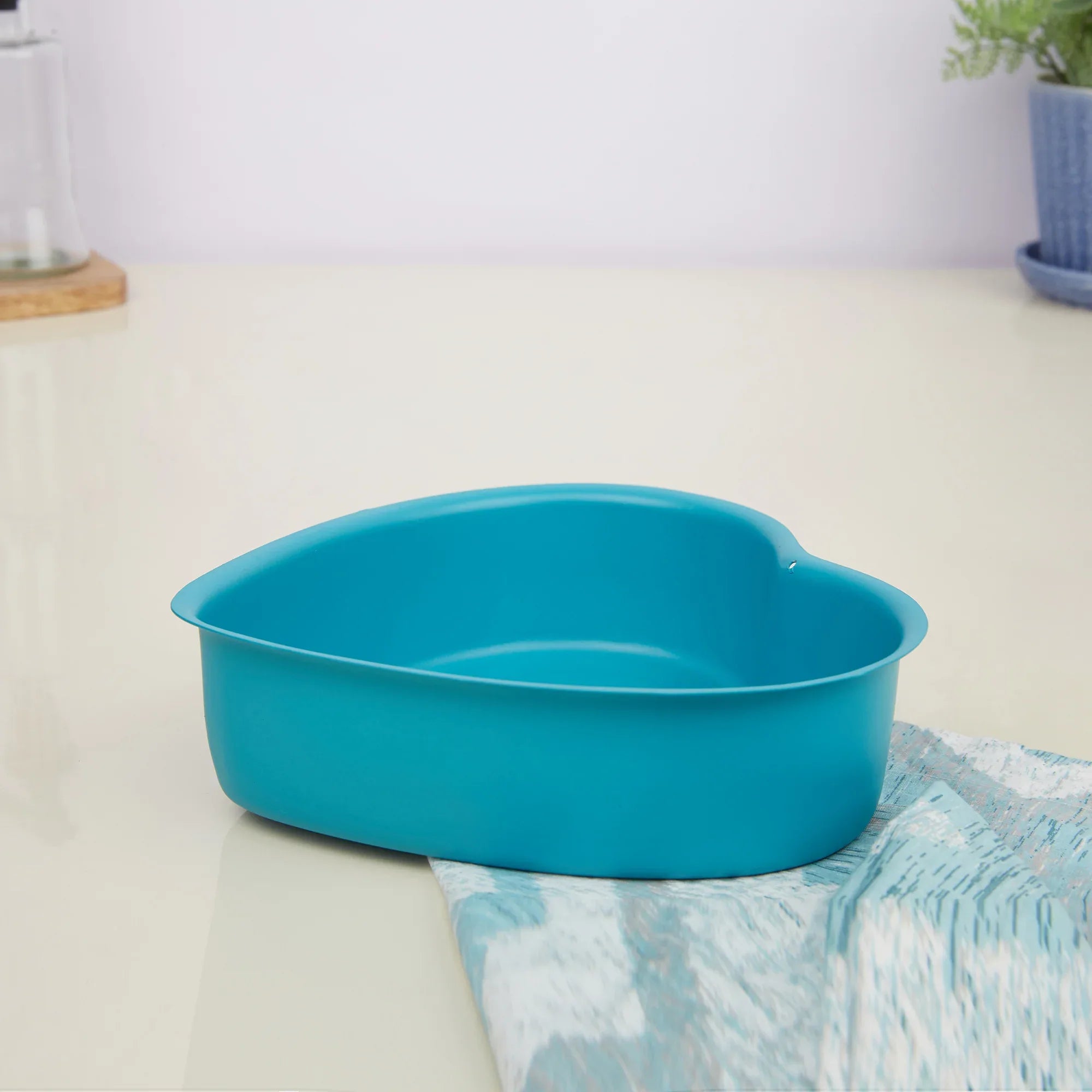 Bakalicious Aluminium Heart Cake Mould 19 cm in Teal Colour