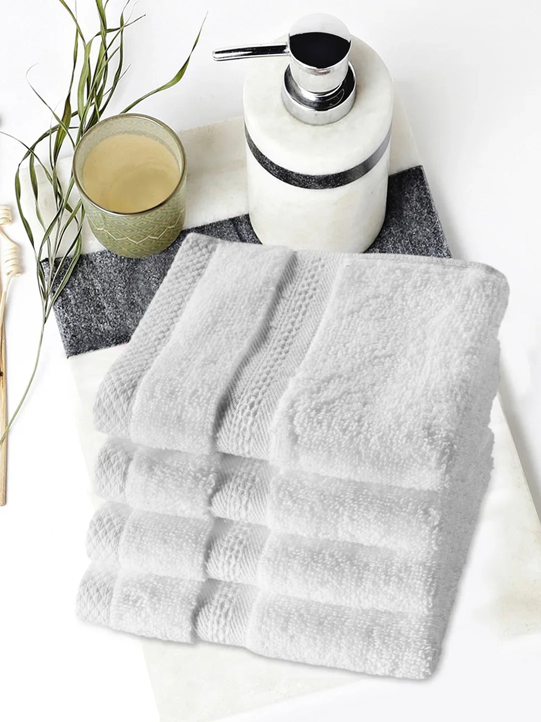 Paradiso Cotton Set Of 4 Face Towel 30X30 Cm 500 Gsm in White Colour - HomeTown