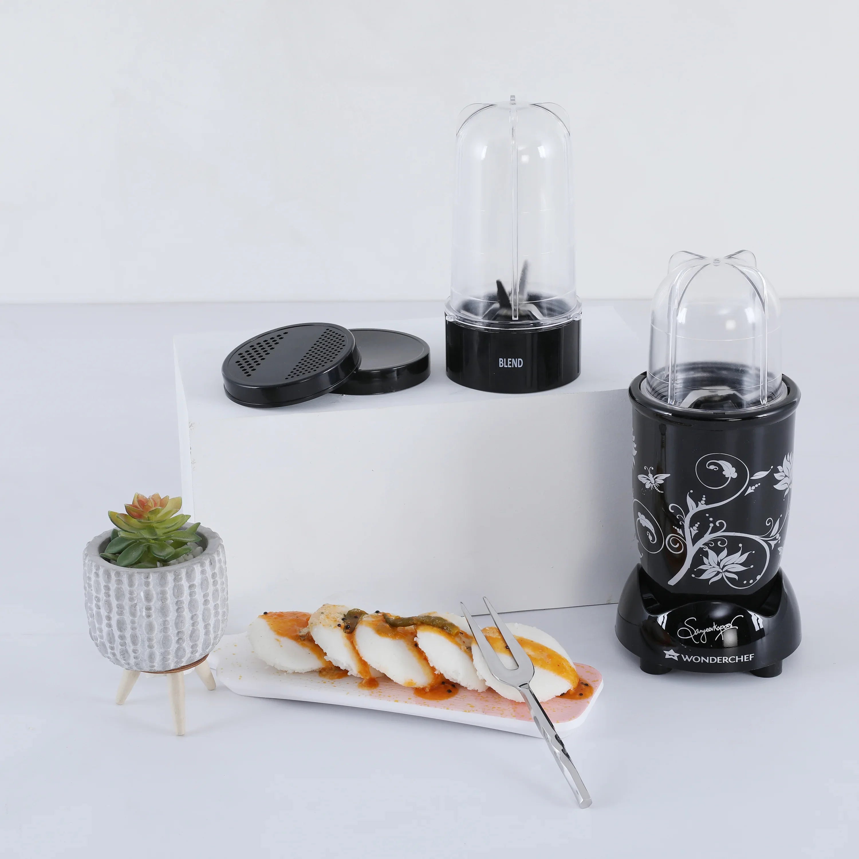 Nutri Blend With Stainless steel 22000 Rpm Mixer Grinder & Blender 400W in Black Colour - HomeTown