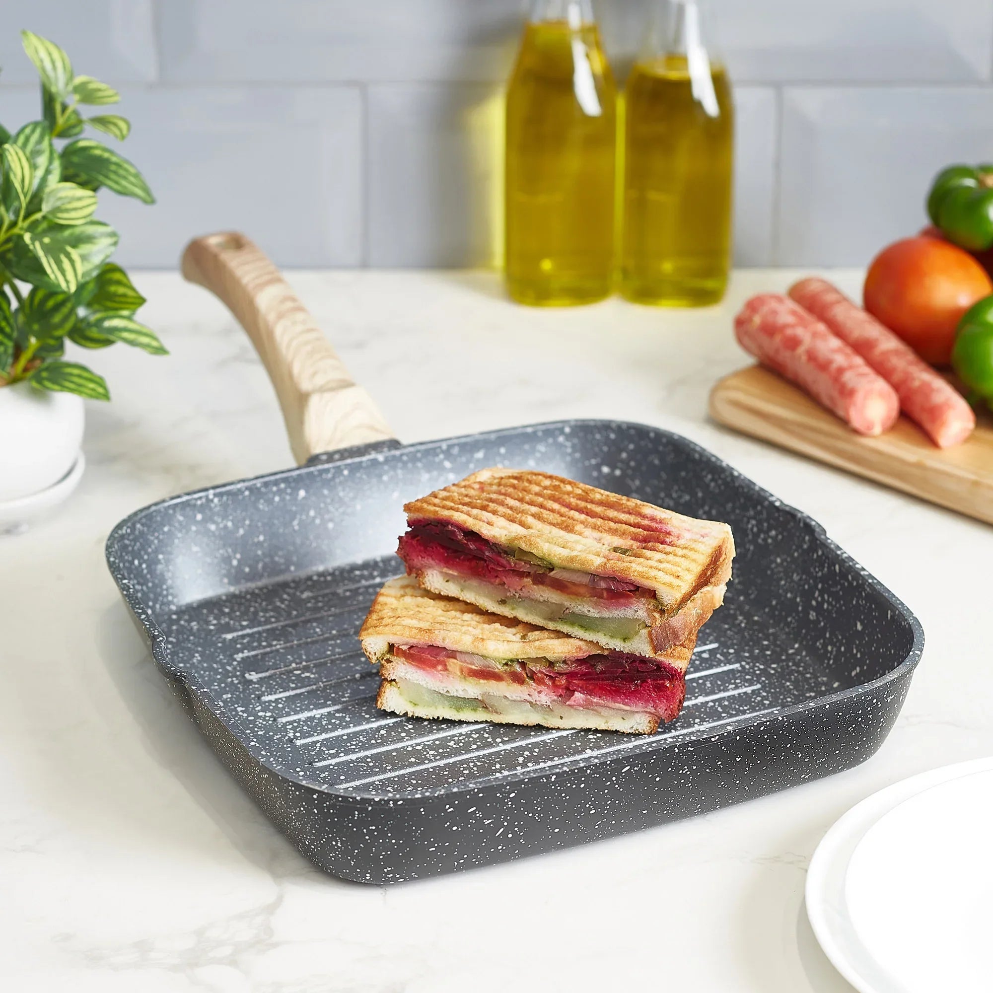 MasterCook+ 100% Virgin Aluminium Die-Cast Square Grill Pan 24 Cm in Black & Wood Colour - HomeTown