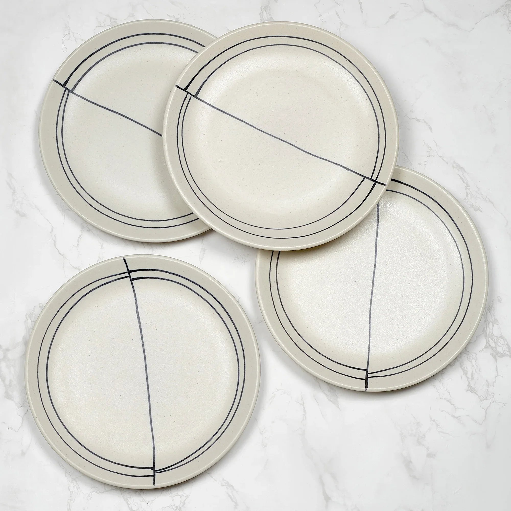Artisanal Studio Pottery Stoneware Dinner Plate Set of 4 in Black & Ecru Colour - HomeTown