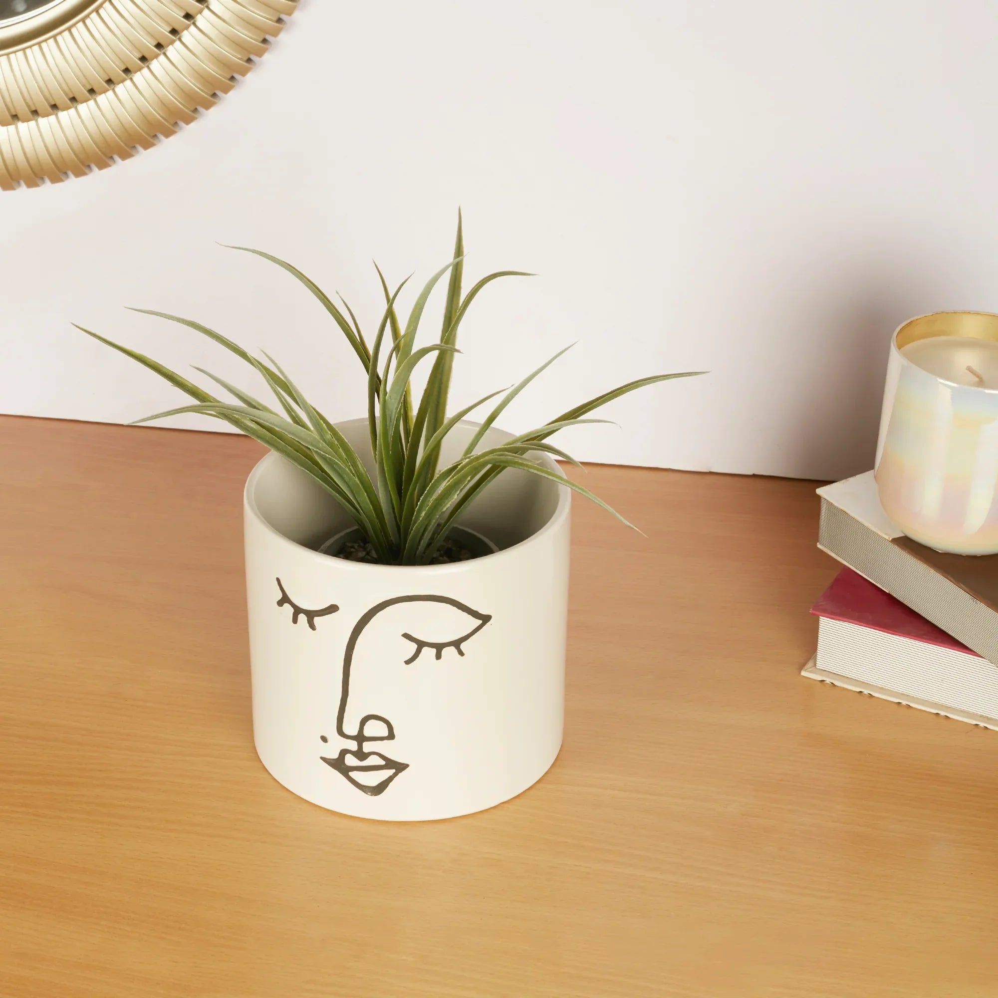 Alura Milan Face3 Ceramic Planter 14Cm in White Colour - HomeTown