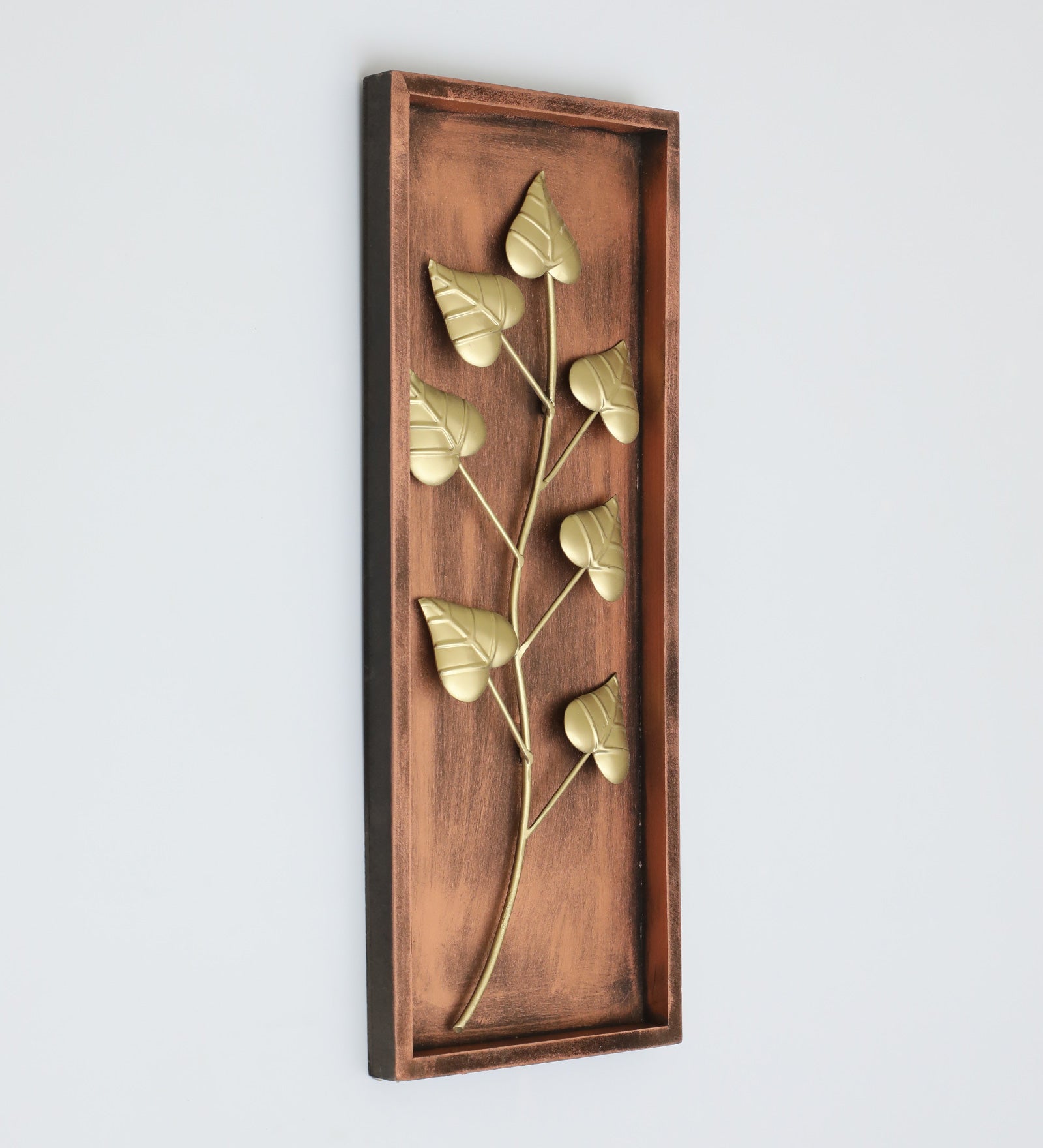 Vedas W-Holly Leaf Wall Decor