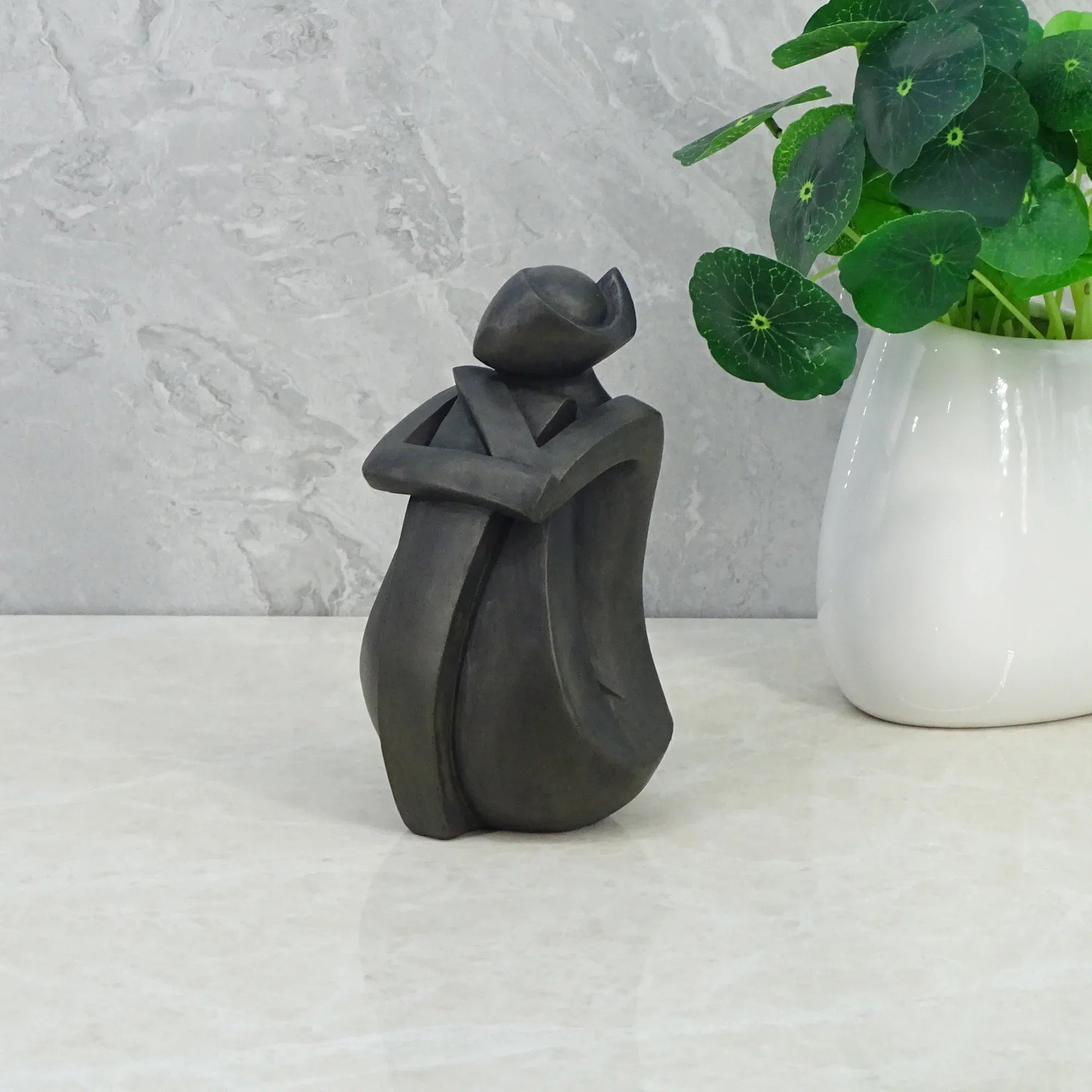 Noire Polyresin Woman Modesty Pose 15 Cm in Black Colour - HomeTown