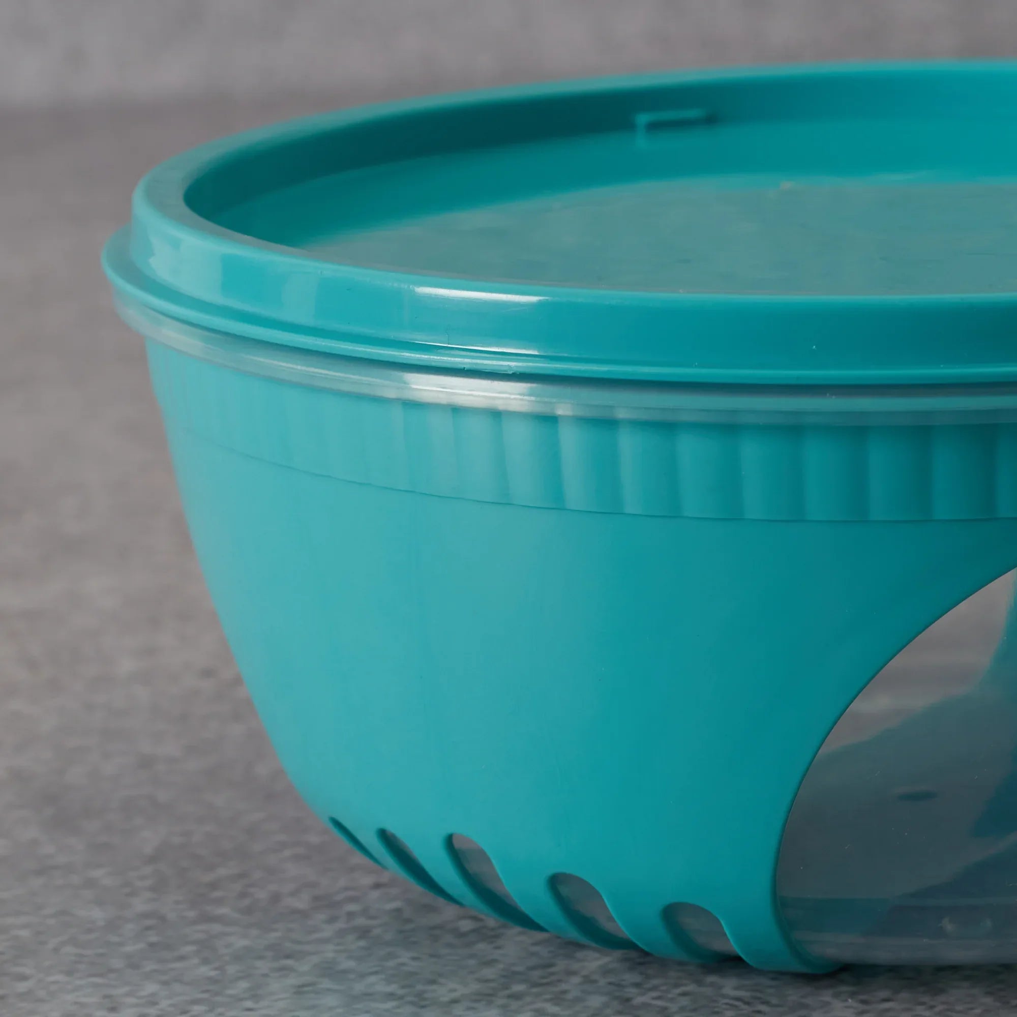 Kitchen Mate Food Storage Round Container 1150 Ml With Freezer & Microwave Safe & Bpa Free Set Of 3 in Teal Colour - HomeTown