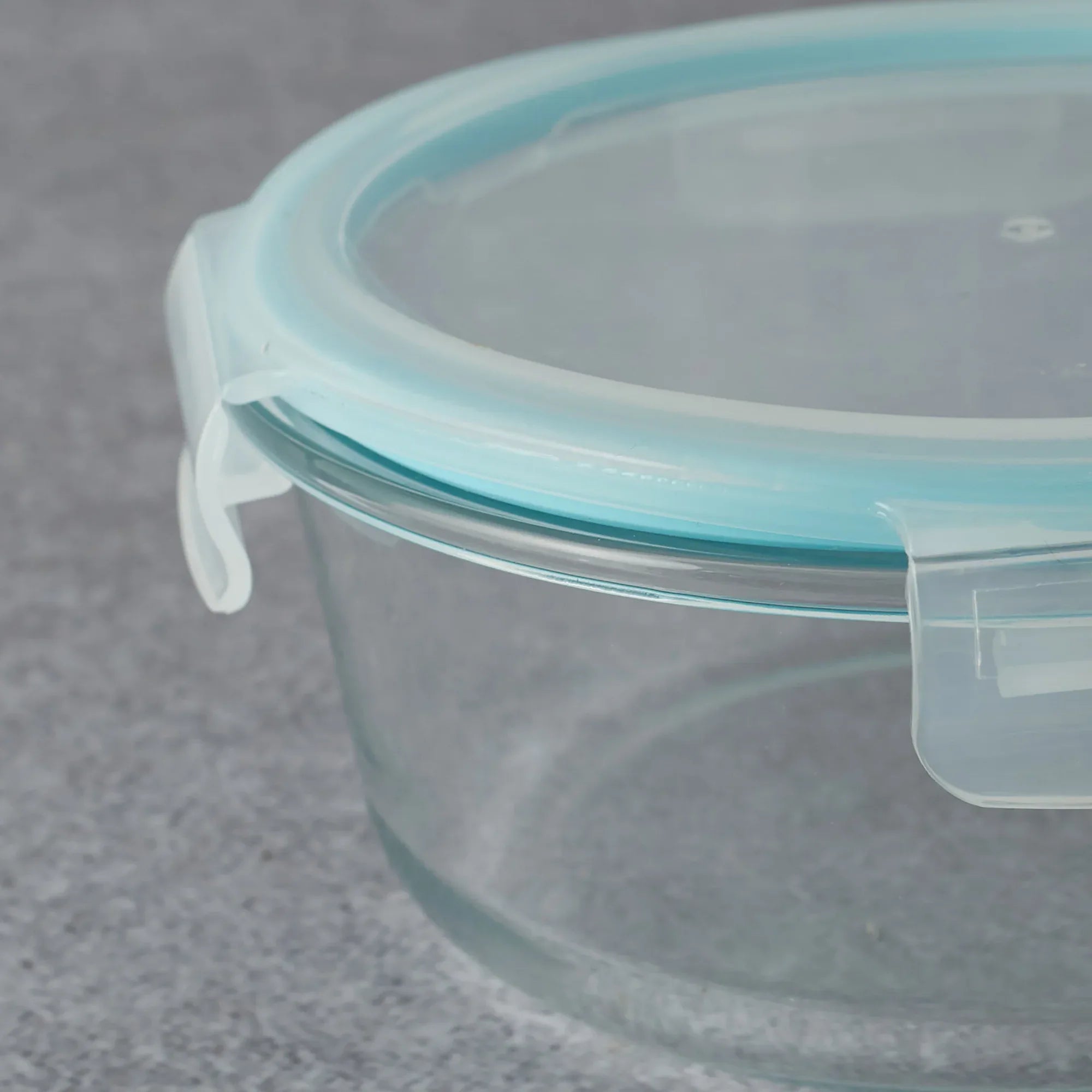 Robust Glass Round Container with PP Lid 950ML in Transparent Colour - HomeTown