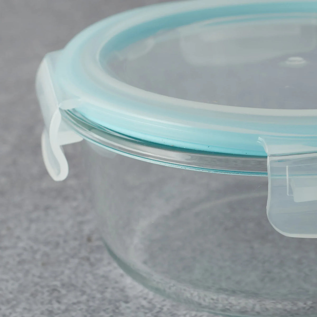 Robust Glass Round Container with PP Lid 650ML in Transparent Colour - HomeTown