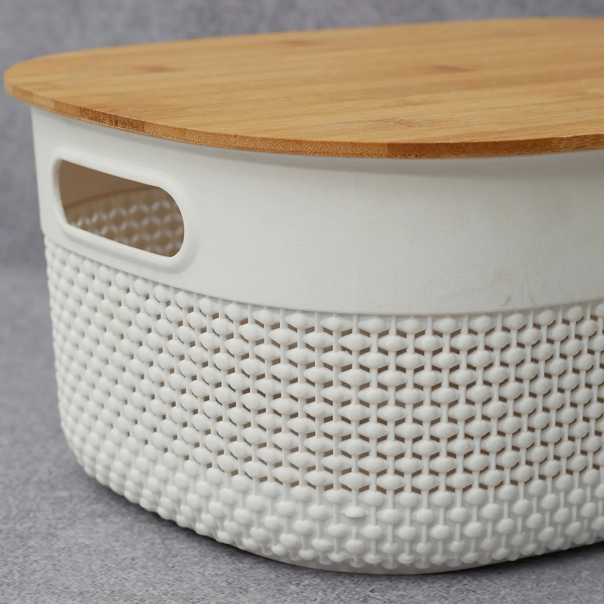 Stereo Plastic Oval Basket With Bamboo Lid 11.5 Ltr in White Colour - HomeTown