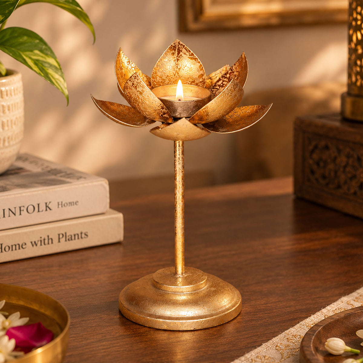 CGI Luxe Utsav Single Lotus Stand S Gold Finish | 111X1X13 cm