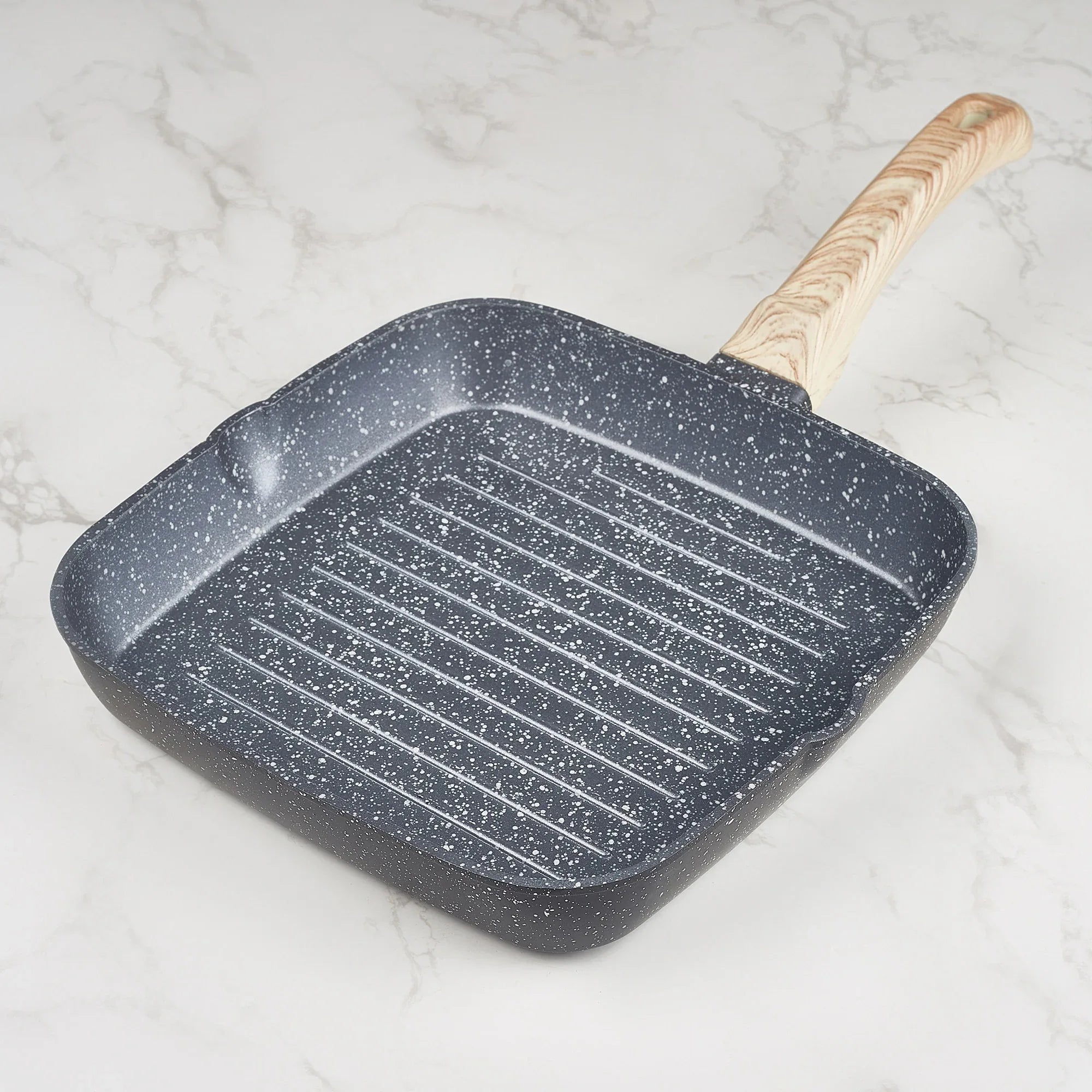 MasterCook+ 100% Virgin Aluminium Die-Cast Square Grill Pan 24 Cm in Black & Wood Colour - HomeTown