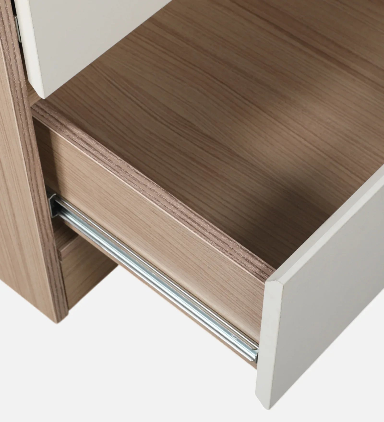 Ambra Chest Of 5 Drawers - HomeTown