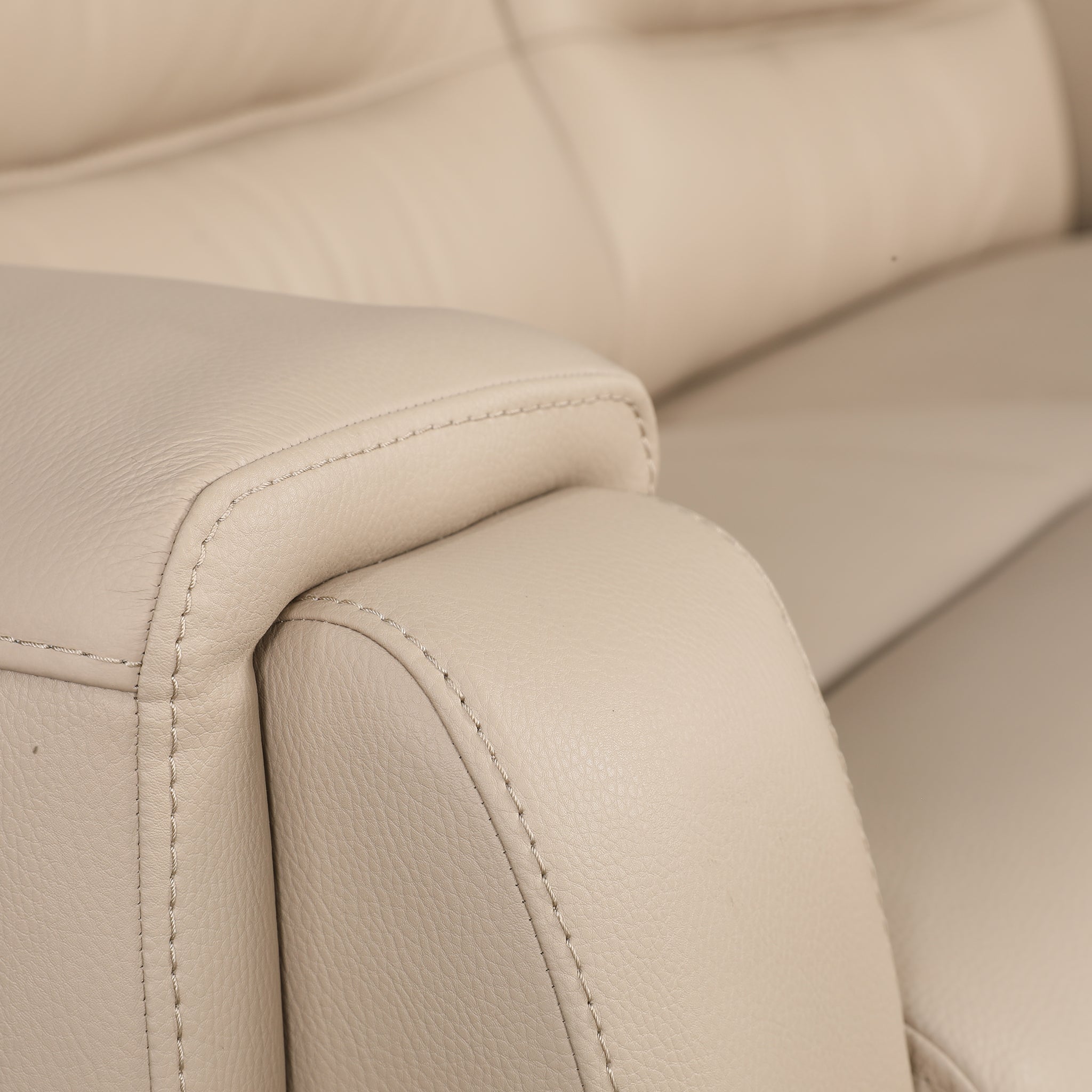 ELIO HALF LEATHER ELECTRIC RECLINER