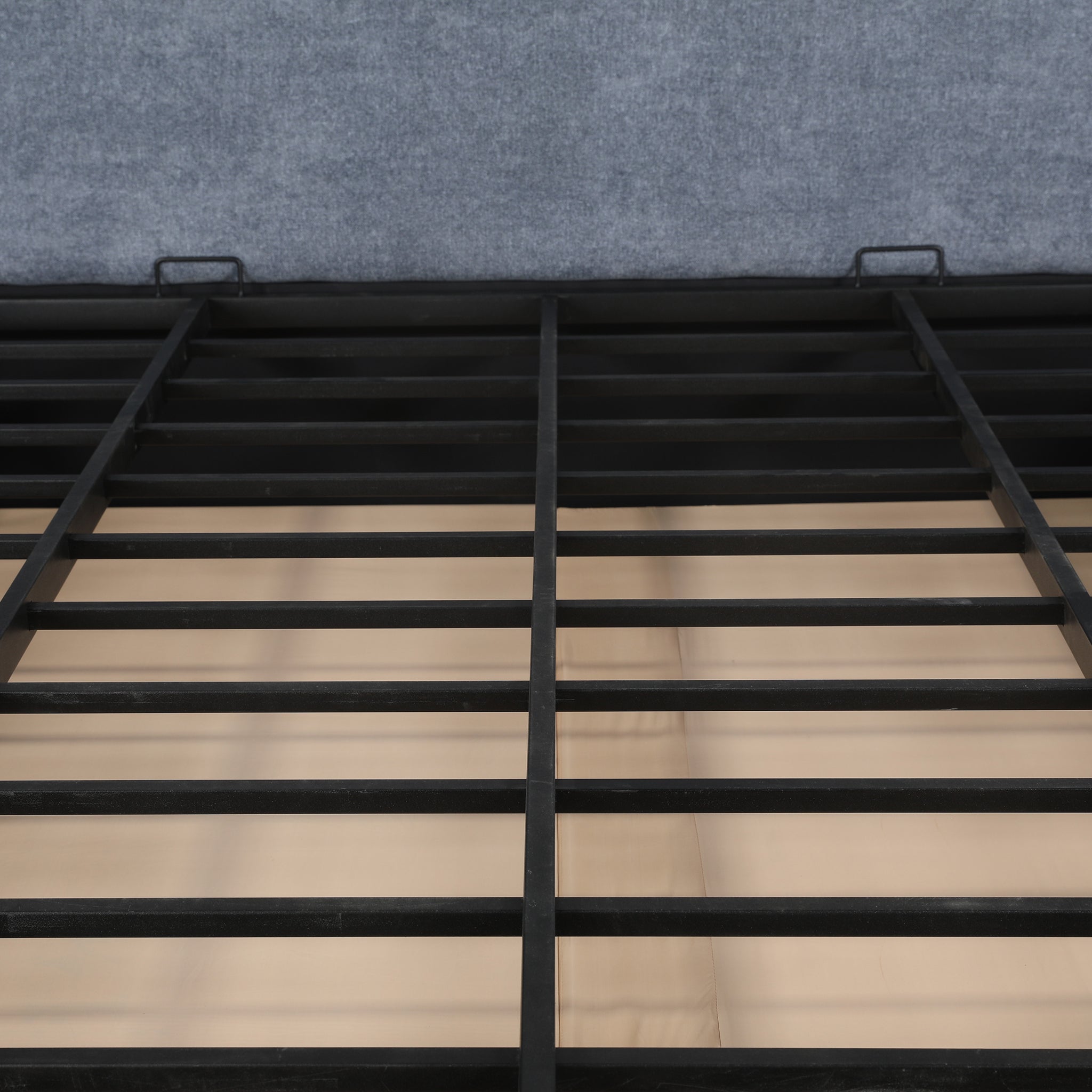 LUNARO UPHLSTR KING BED W/HYD STORAGE