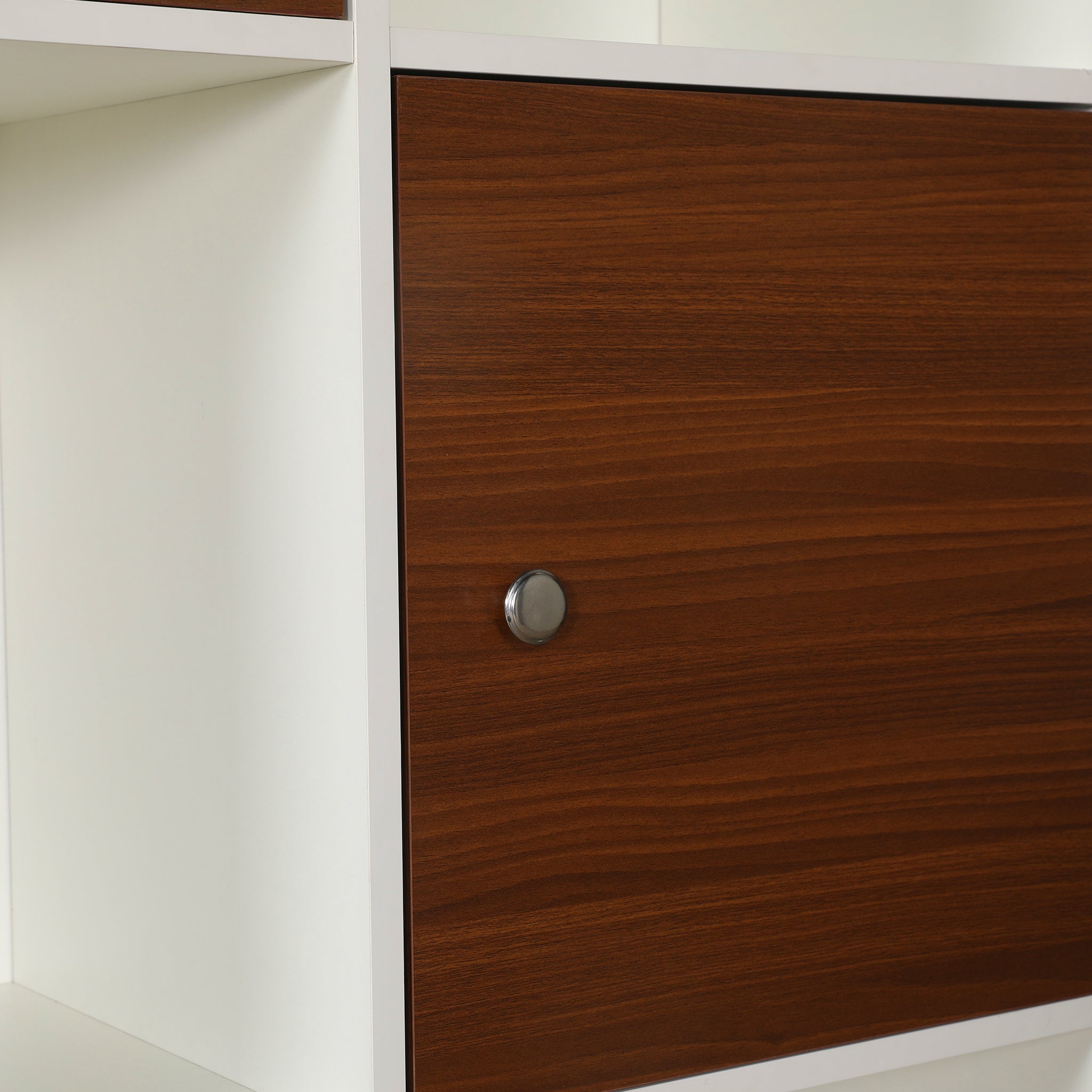 Elara Bookshelf