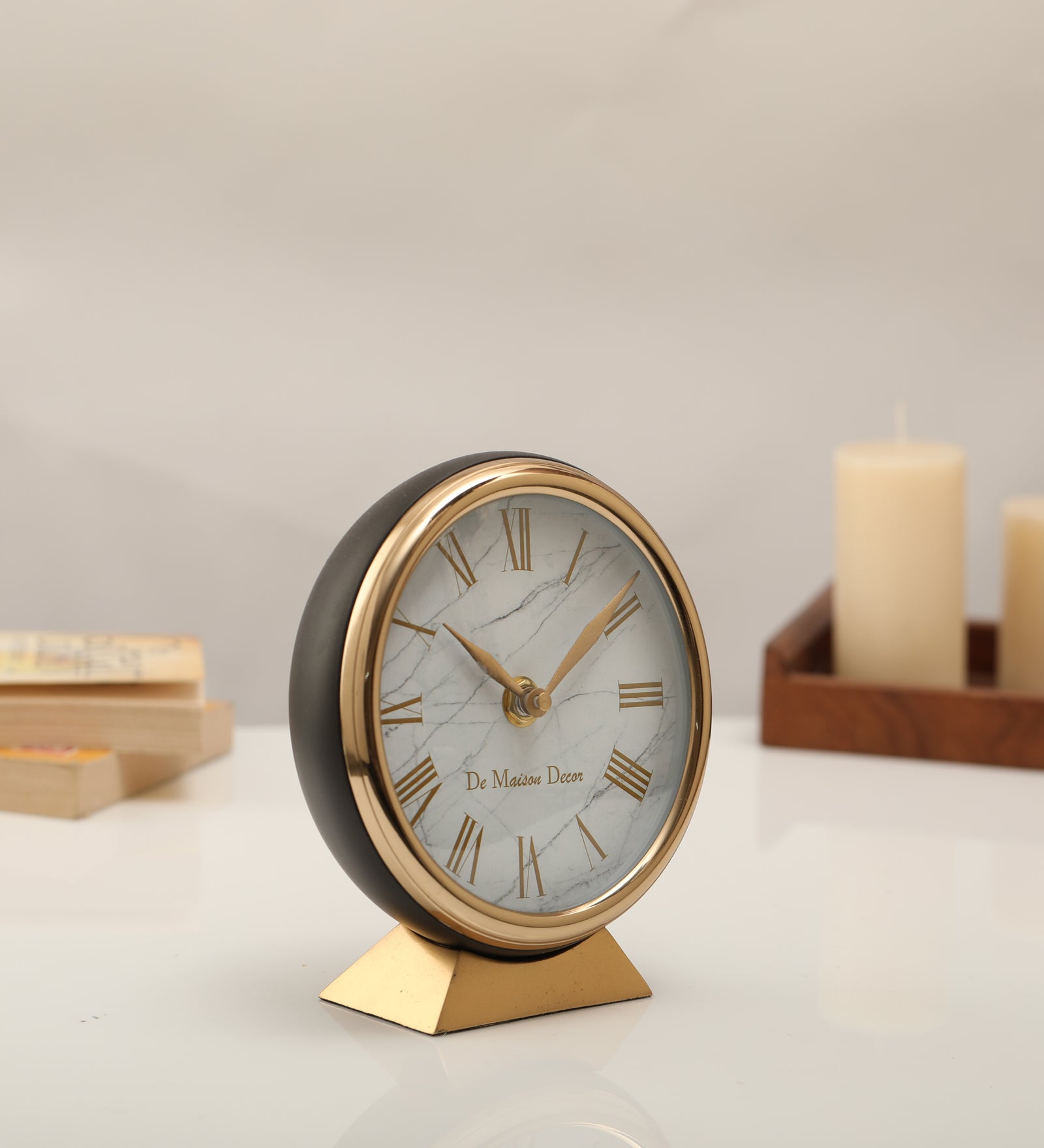 CLOCK-Black Dial