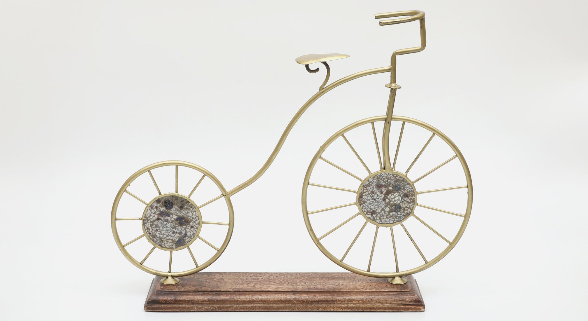 Vedas F-Rimmy Cycle Table Decor