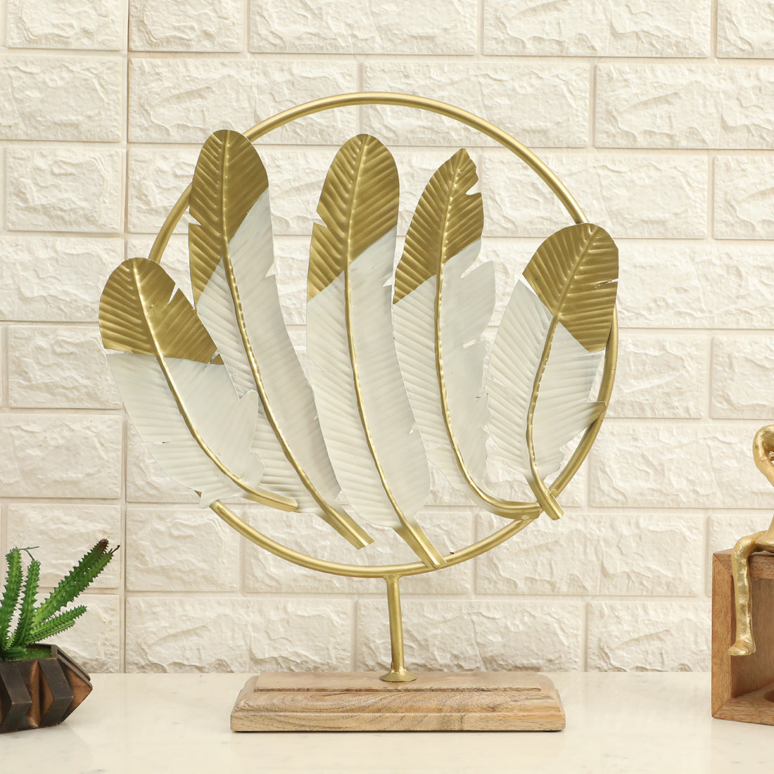 Vedas F-Tucker Four Leafs Table Decor