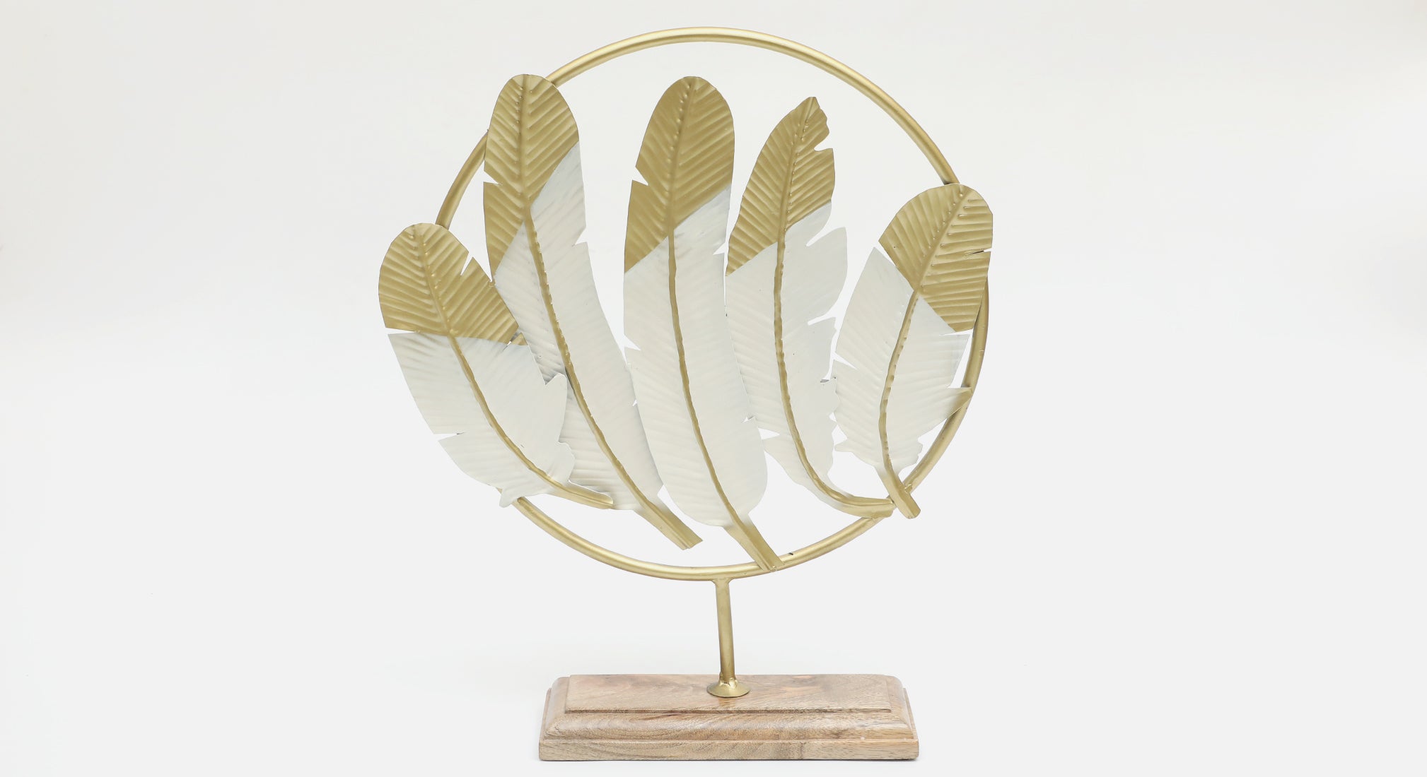 Vedas F-Tucker Four Leafs Table Decor