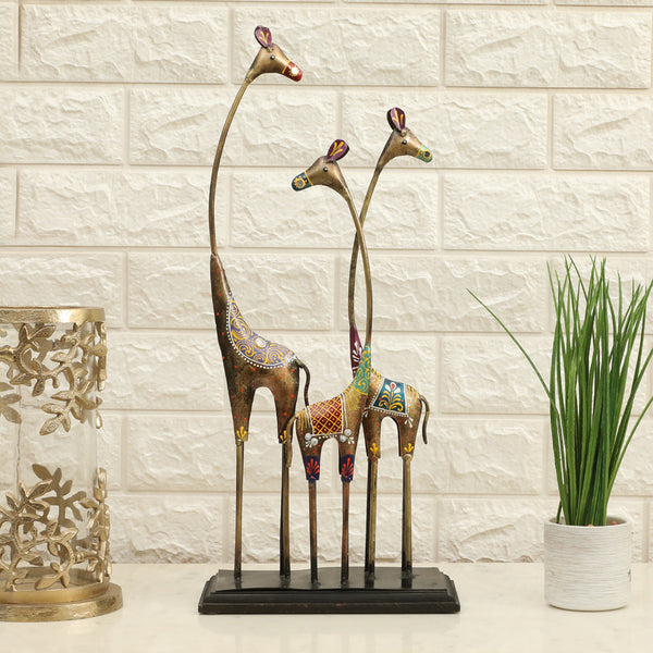 Vedas F-Goldie Giraffe Table Decor/1 dimensions