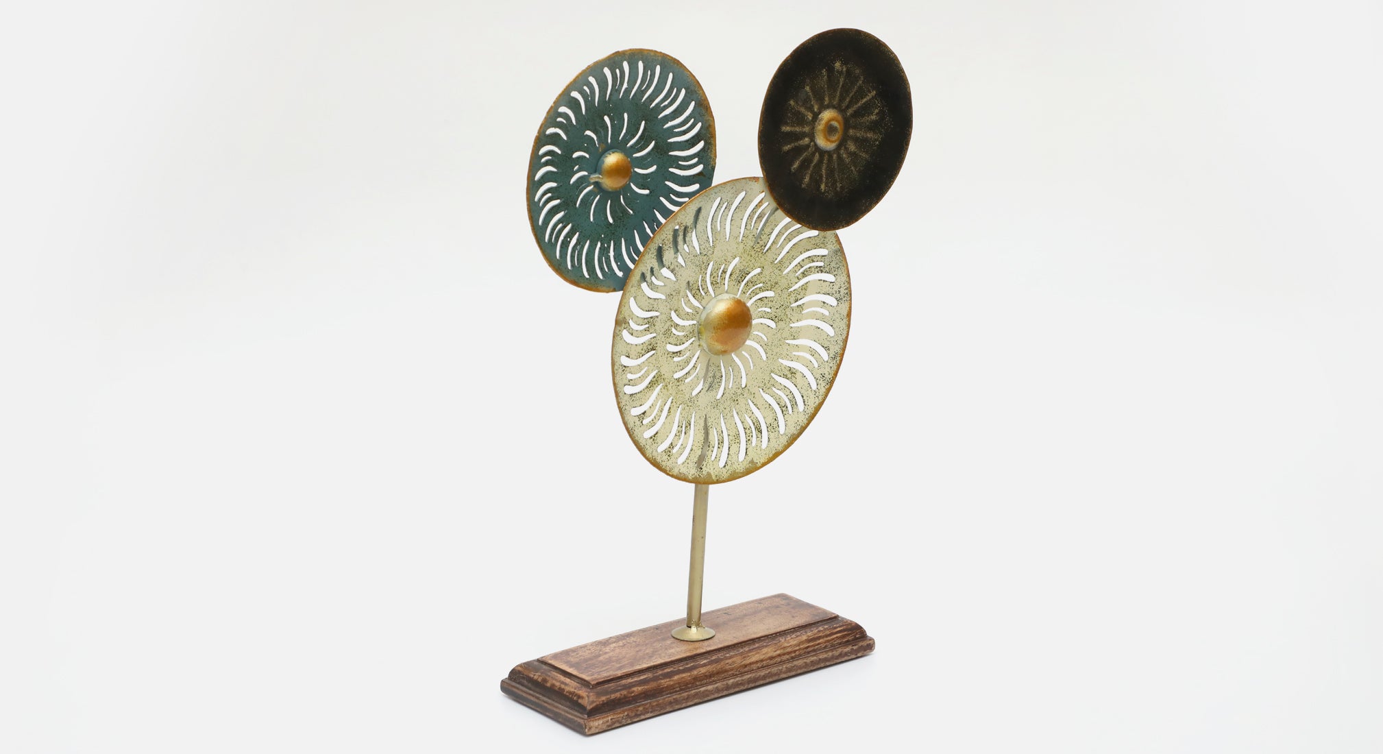 Vedas F-Lofty 3 Circle Table Decor