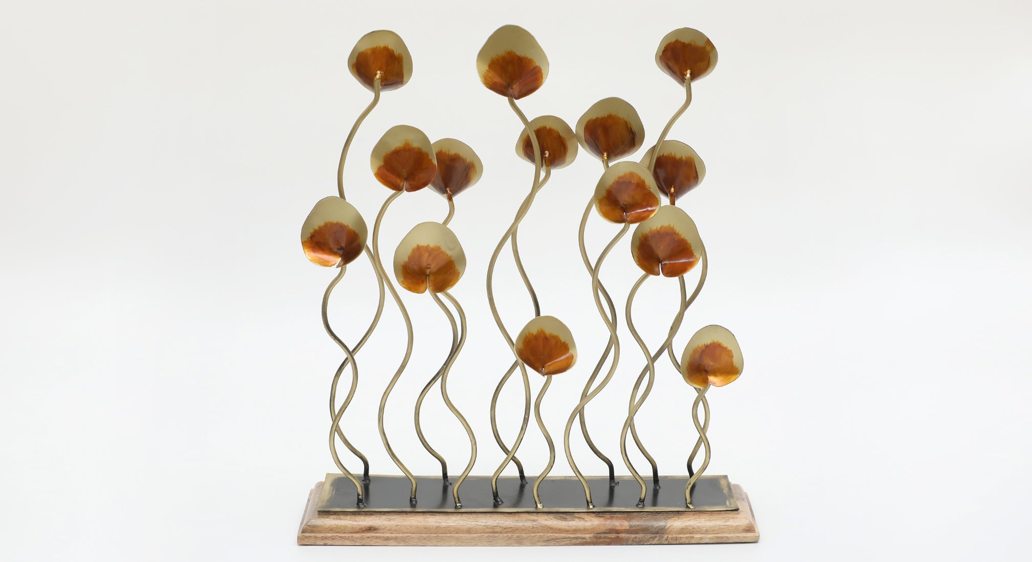 Vedas F-Dreamweaver Abstract Table Decor