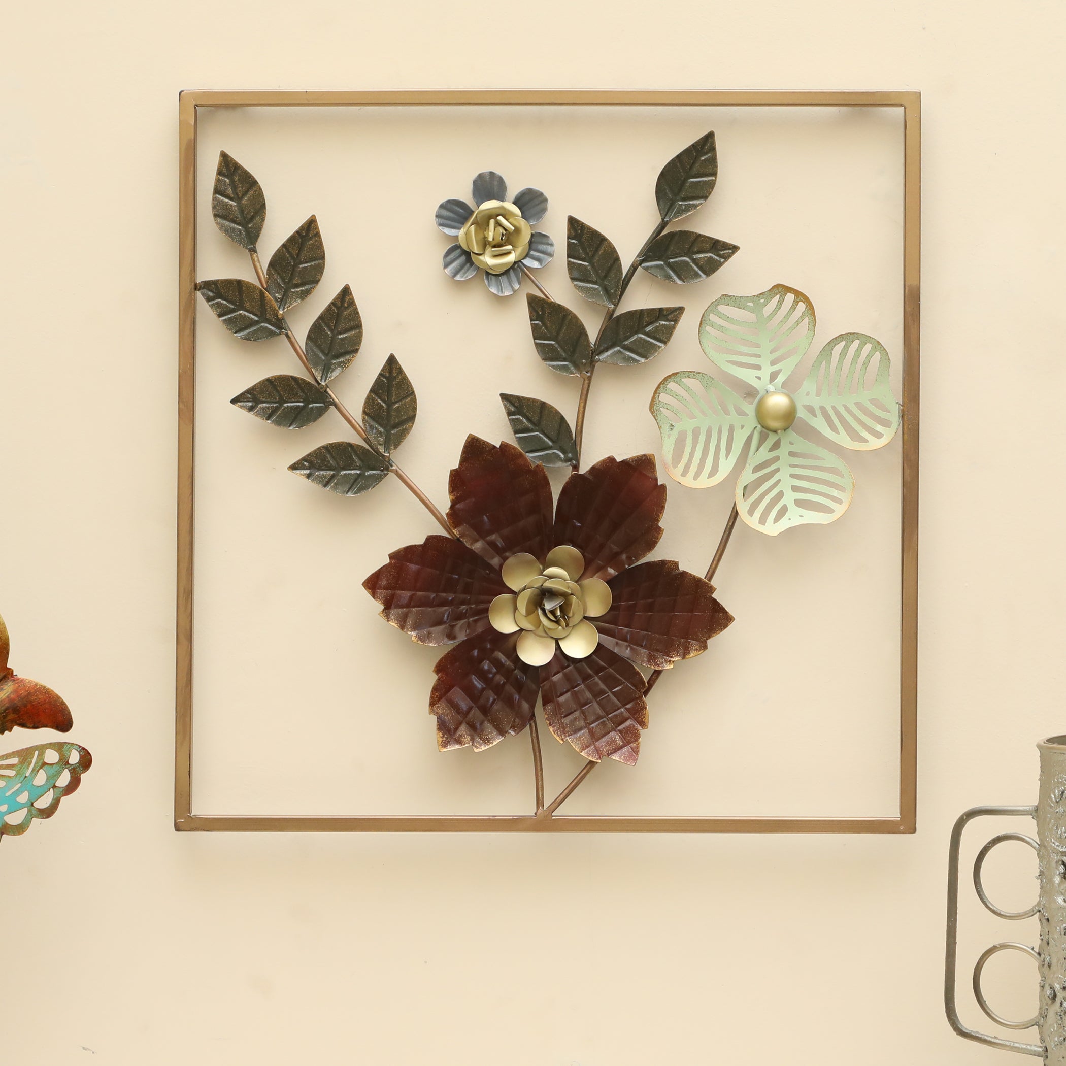 Vedas W-Lekha Square Flower Wall Hanging
