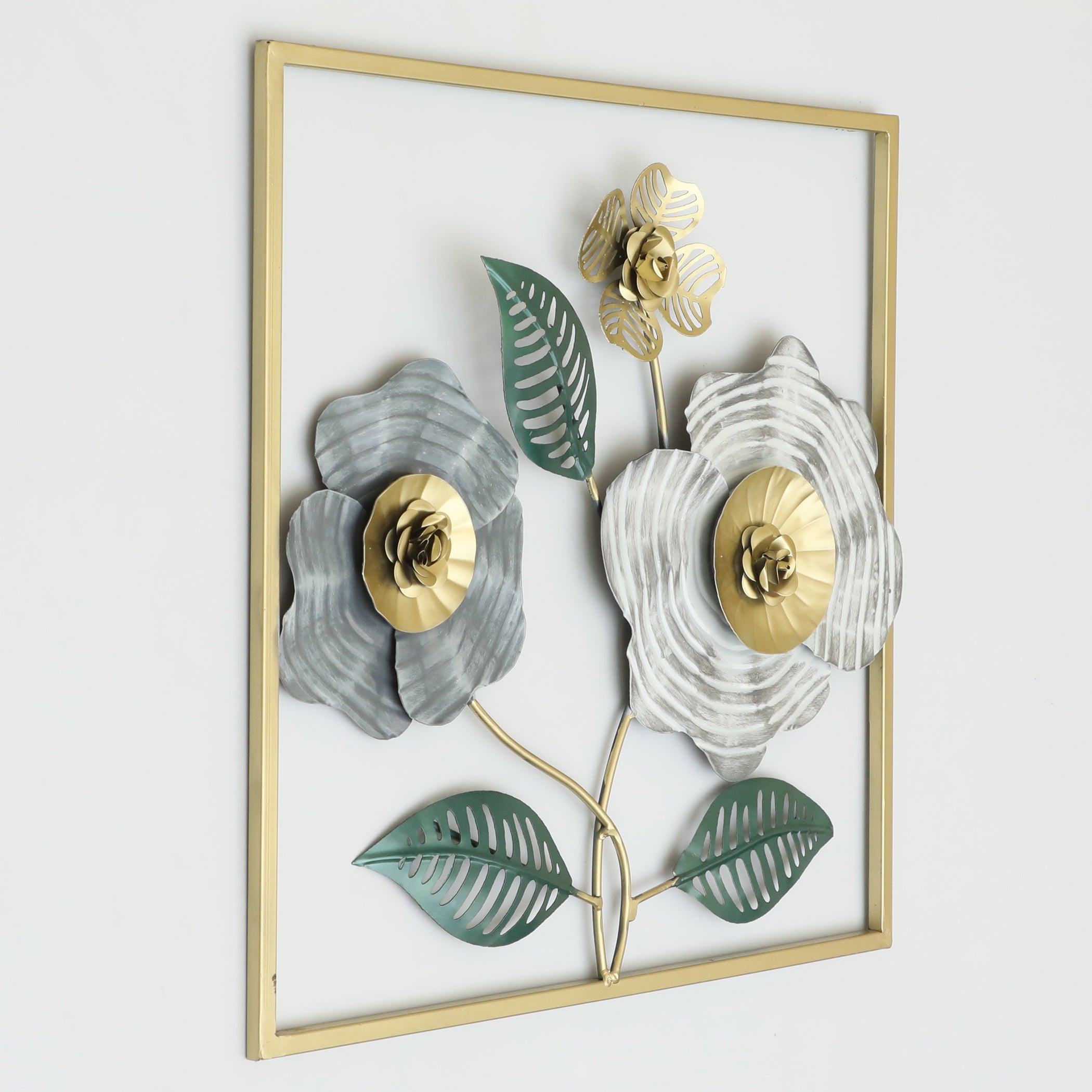 Vedas W-Yamini Square three flower Wall Hanging
