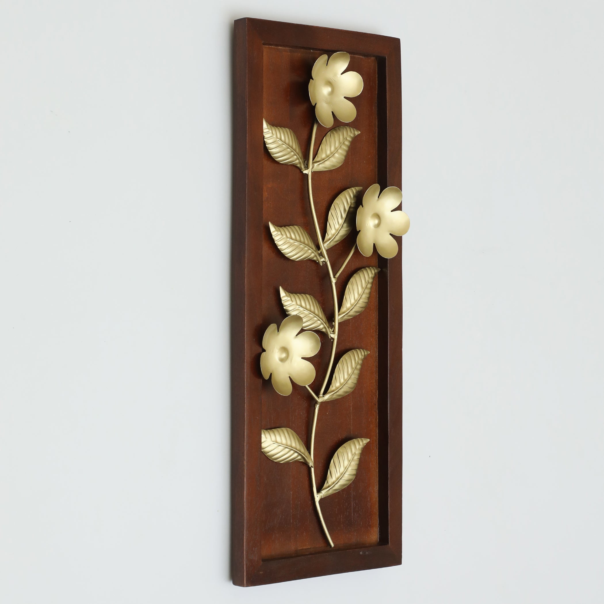 Vedas W-Oliver Leaf Wall Decor on Wooden Frame