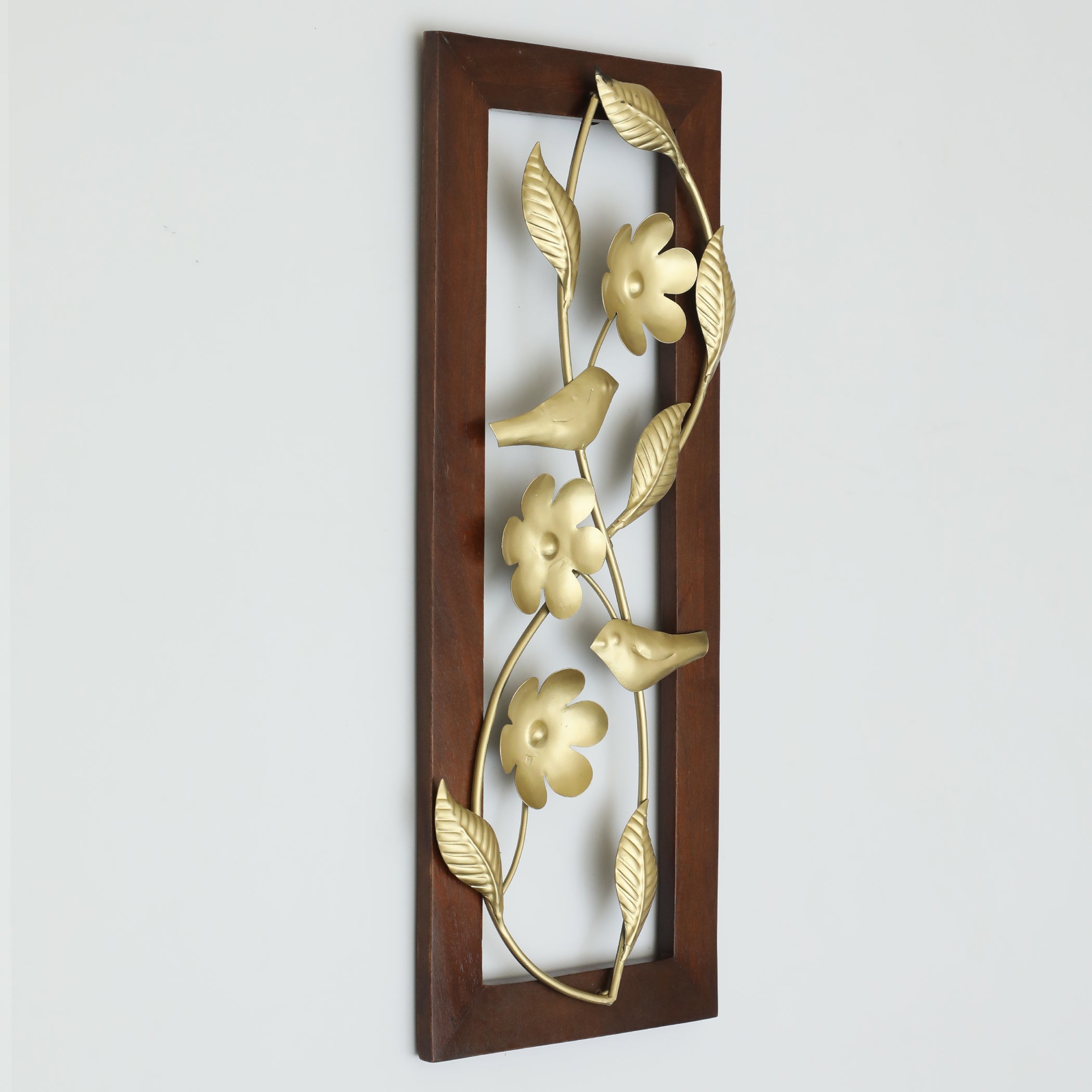 Vedas W-Leon Leaf Wall Decor on Wooden Frame