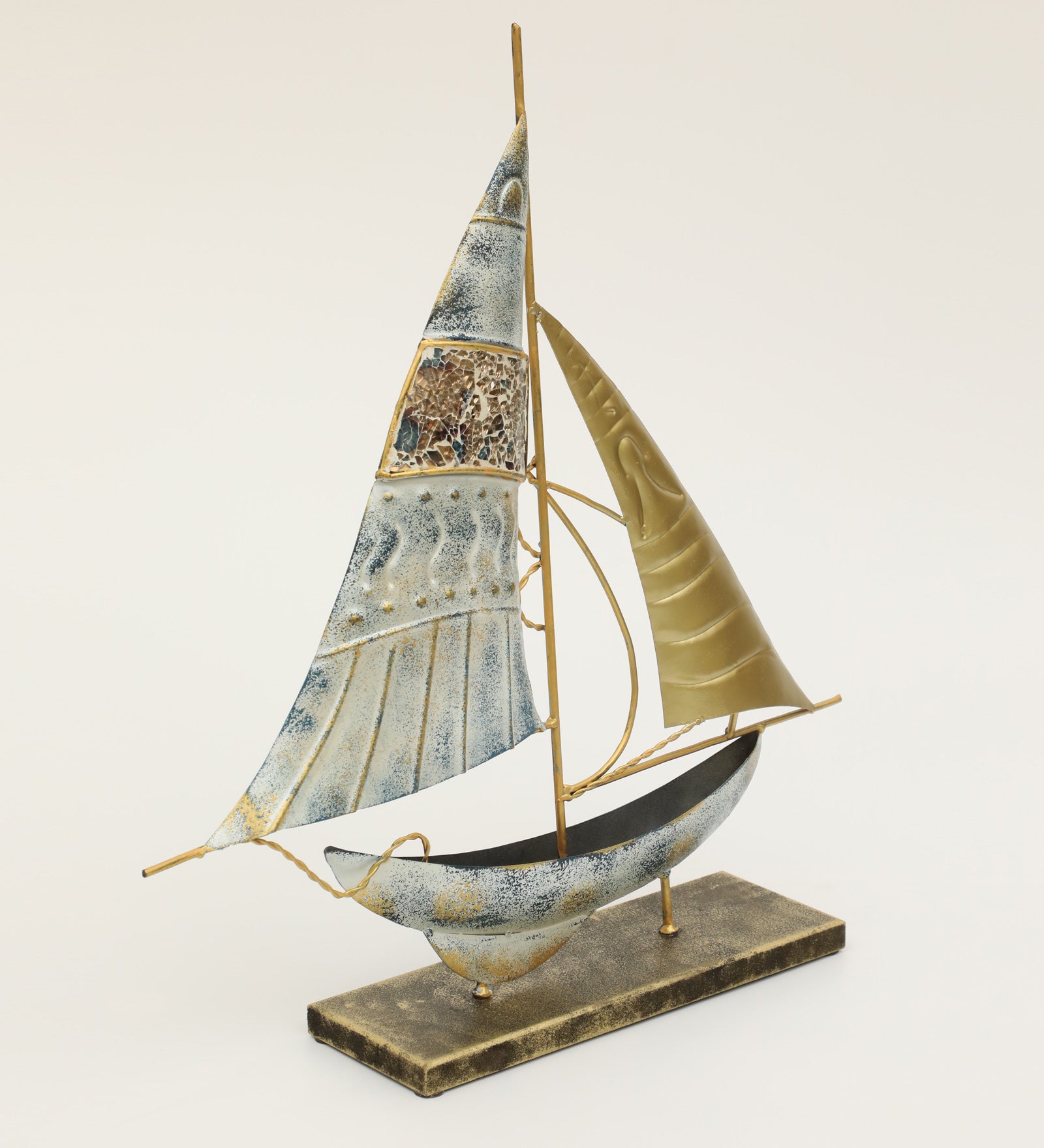 Vedas F-Blair Boat Table Decor
