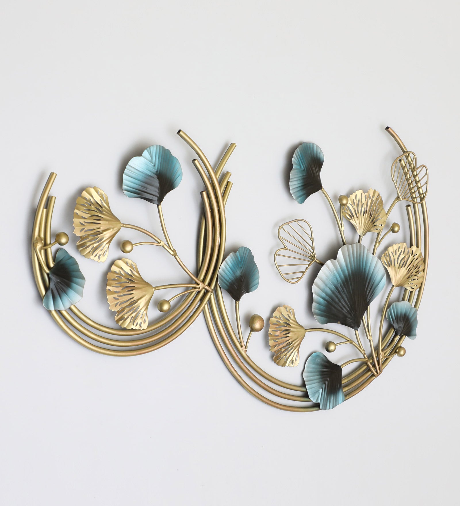 Vedas Tyra Leaf Metal Wall Decoration Hanging Wall Arts decorative item for Home, restaurant, living room, dining room, office. (30*18 Inch)