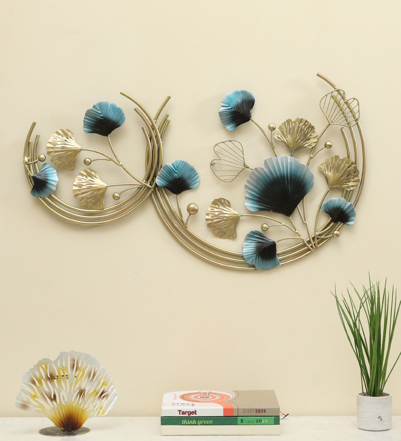 Vedas Tyra Leaf Metal Wall Decoration Hanging Wall Arts decorative item for Home, restaurant, living room, dining room, office. (30*18 Inch)