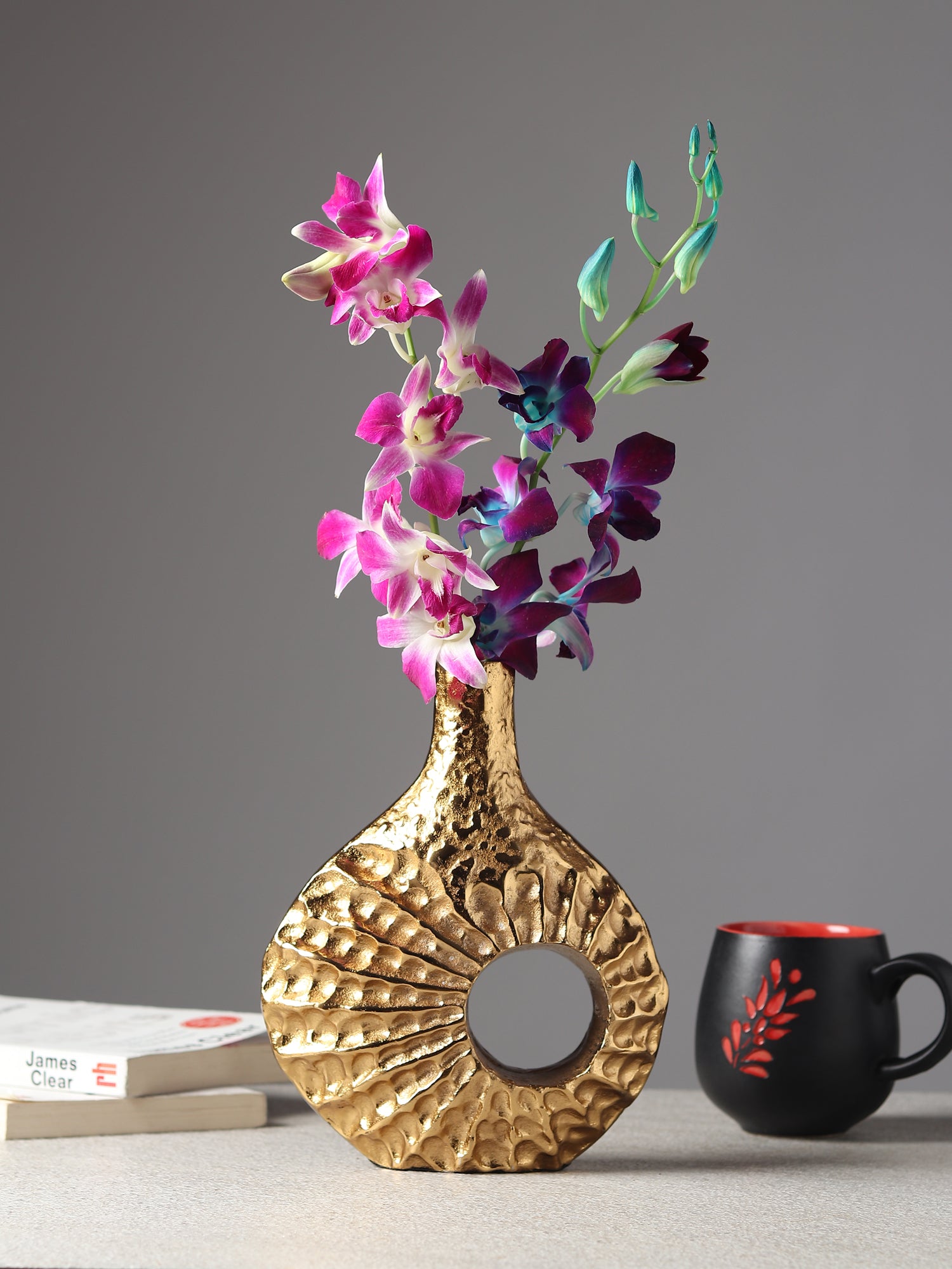 Seashell Serenity Vase -  small Gold