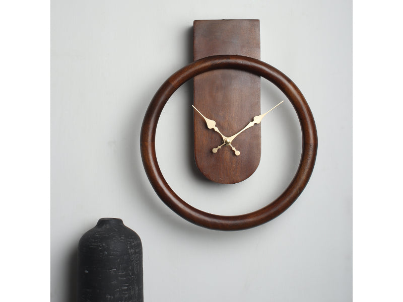Dual Essence Clock in Brown