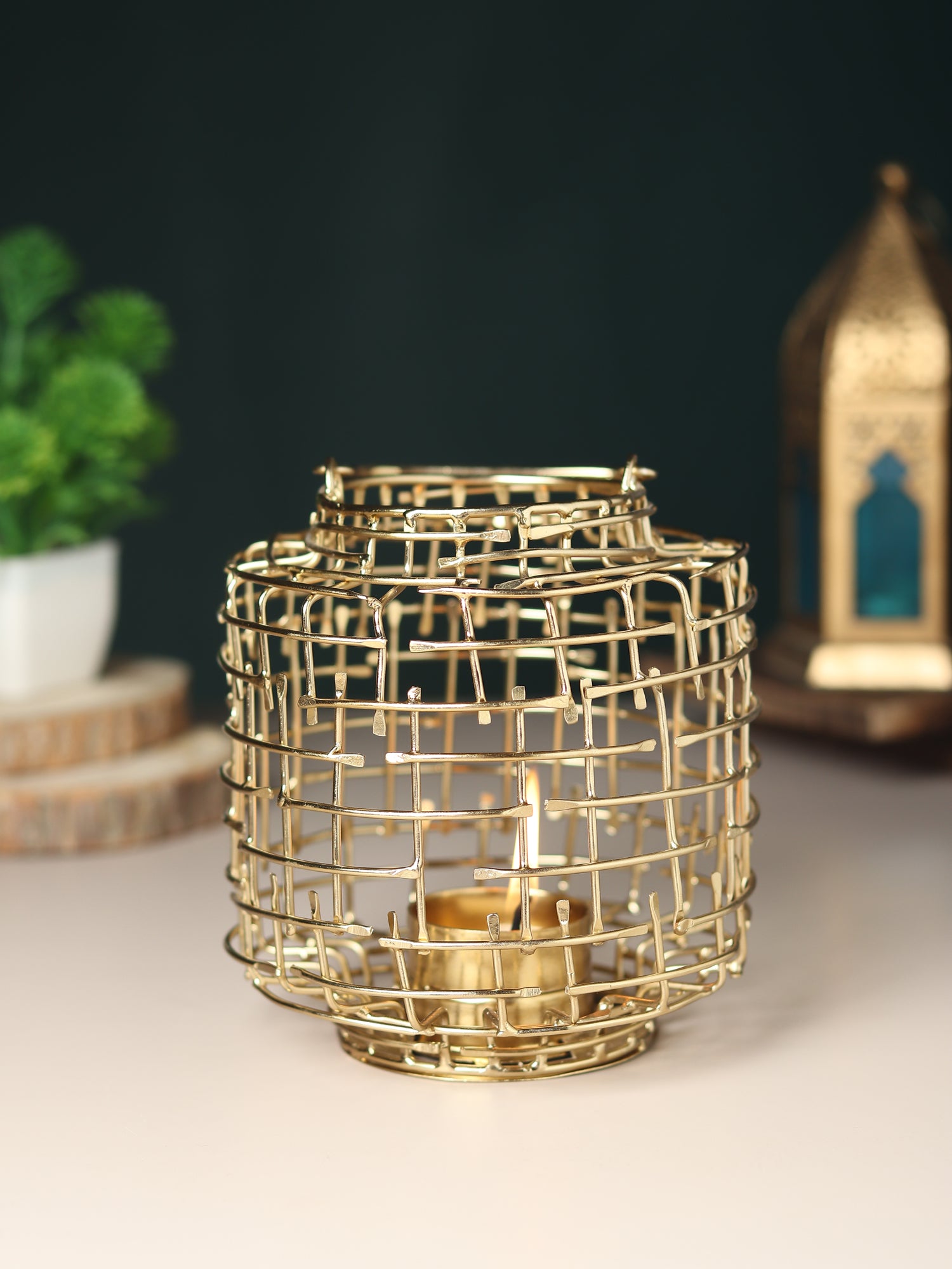 De Massion Basketweave Gold Tea Light Holder