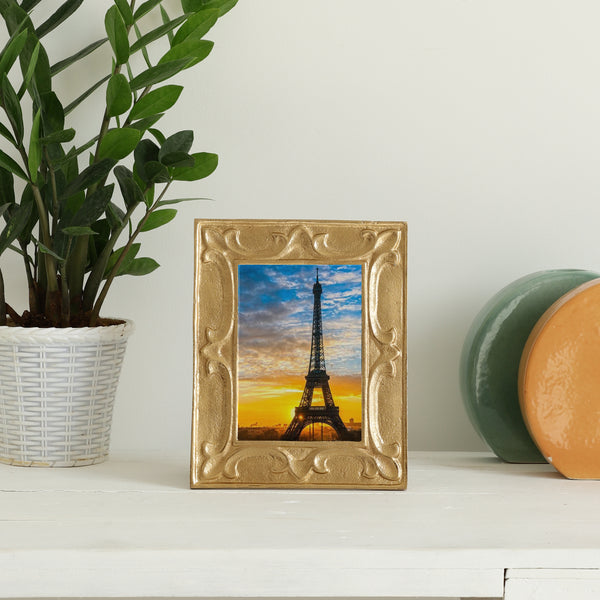 Leaf Pattern Photo Frame Gold Large Size dimensions