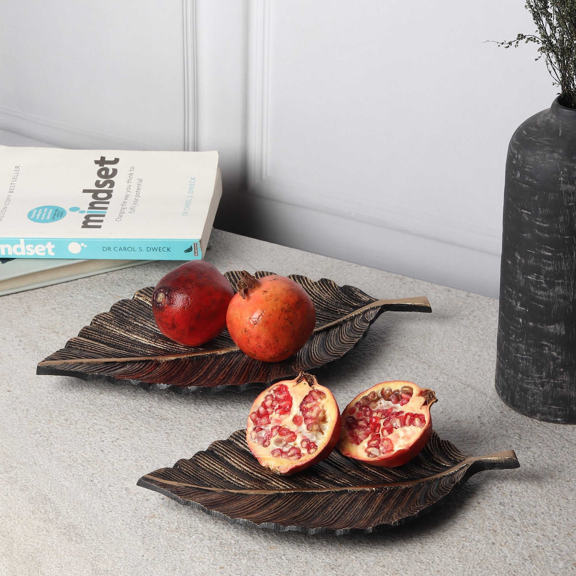 Leafy Affair- the Black Gold Tray set